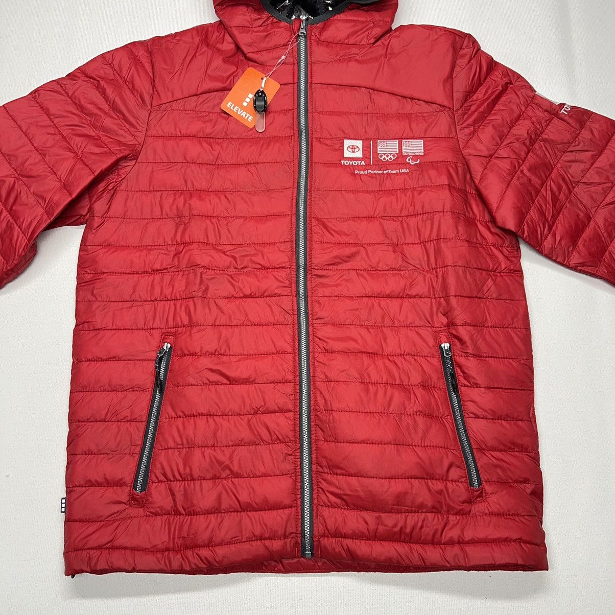 Japanese Brand NEW Toyota Jacket Red Puffer Full Zip Coat Olympics Promo Size US M / EU 48-50 / 2 - 2 Thumbnail