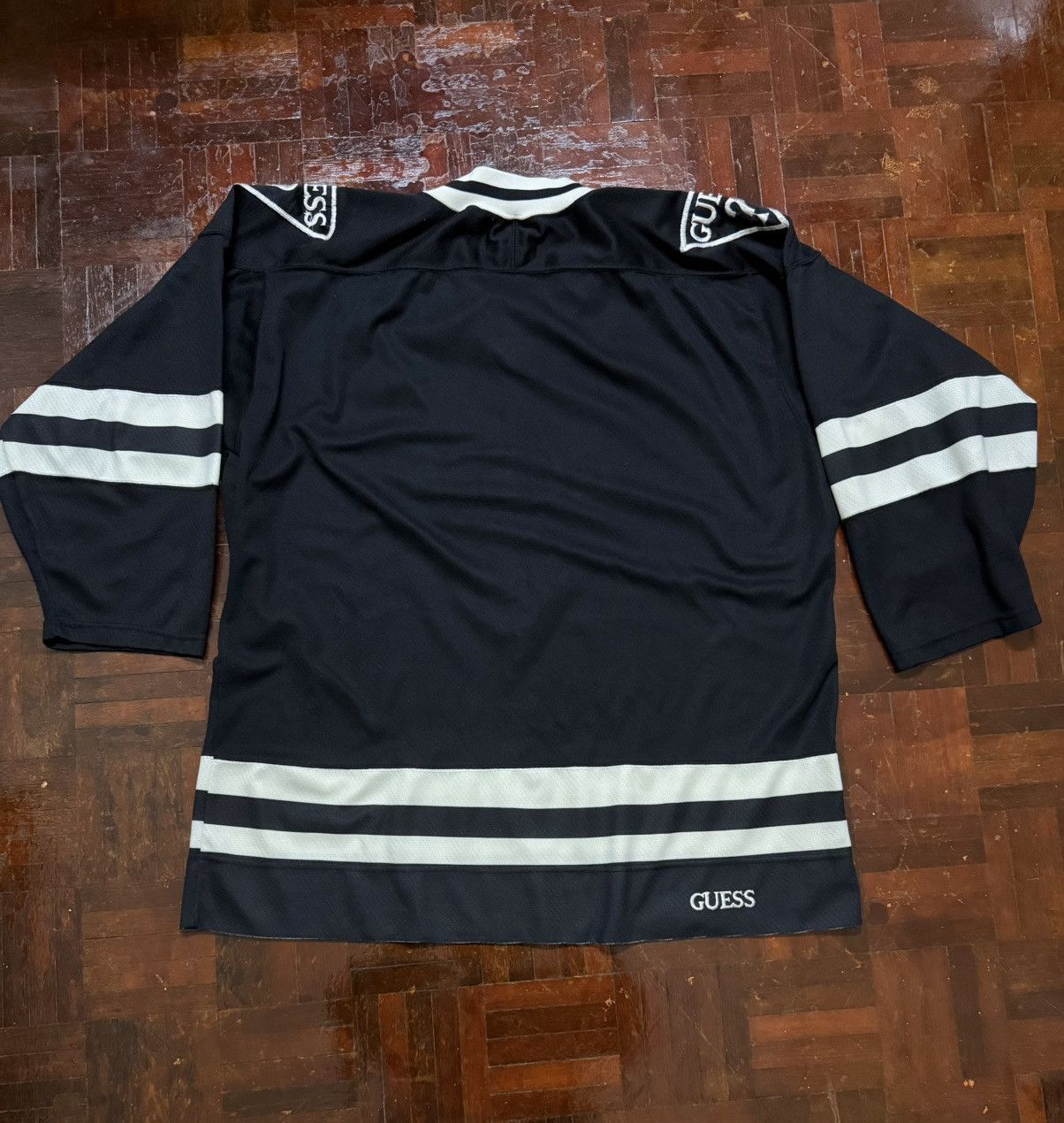 Guess Very rare Vintage 90’s Guess Hockey jersey Size US XXL / EU 58 / 5 - 6 Thumbnail