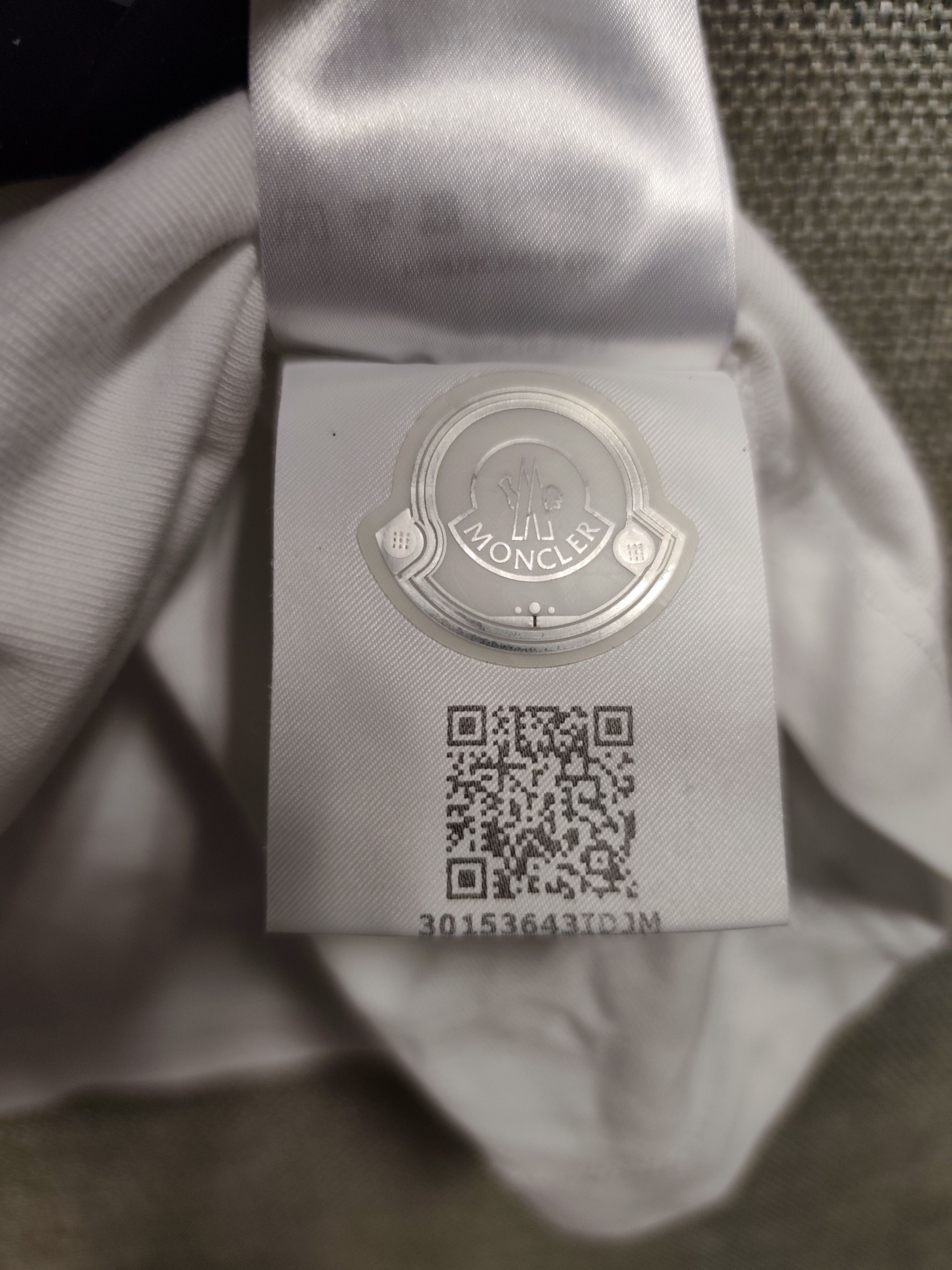 Moncler Moncler Tee Size US M / EU 48-50 / 2 - 7 Thumbnail