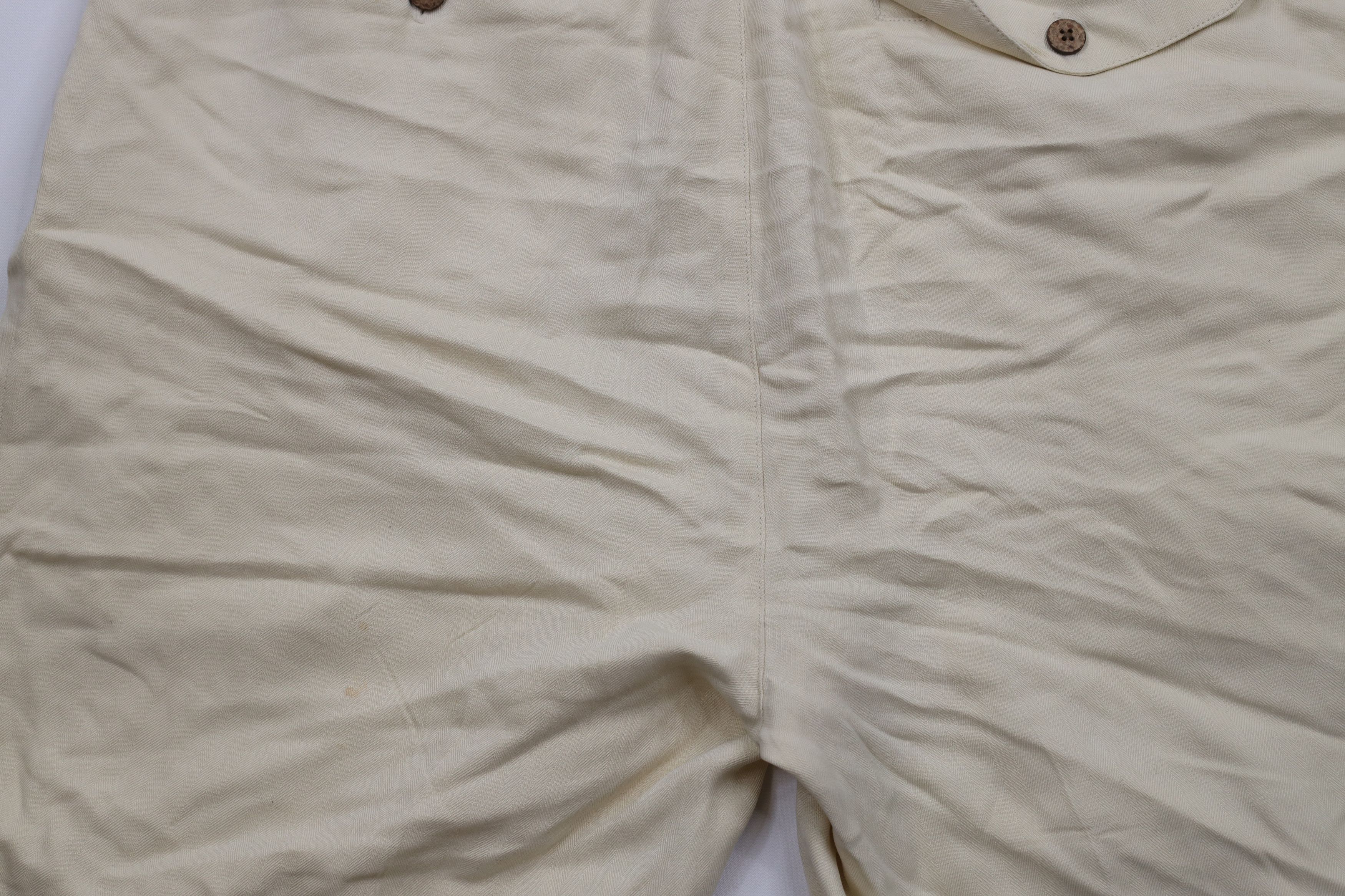Tommy Bahama × Vintage Vintage 90s Tommy Bahama Pleated Chino Shorts Cream Size US 36 / EU 52 - 11 Thumbnail