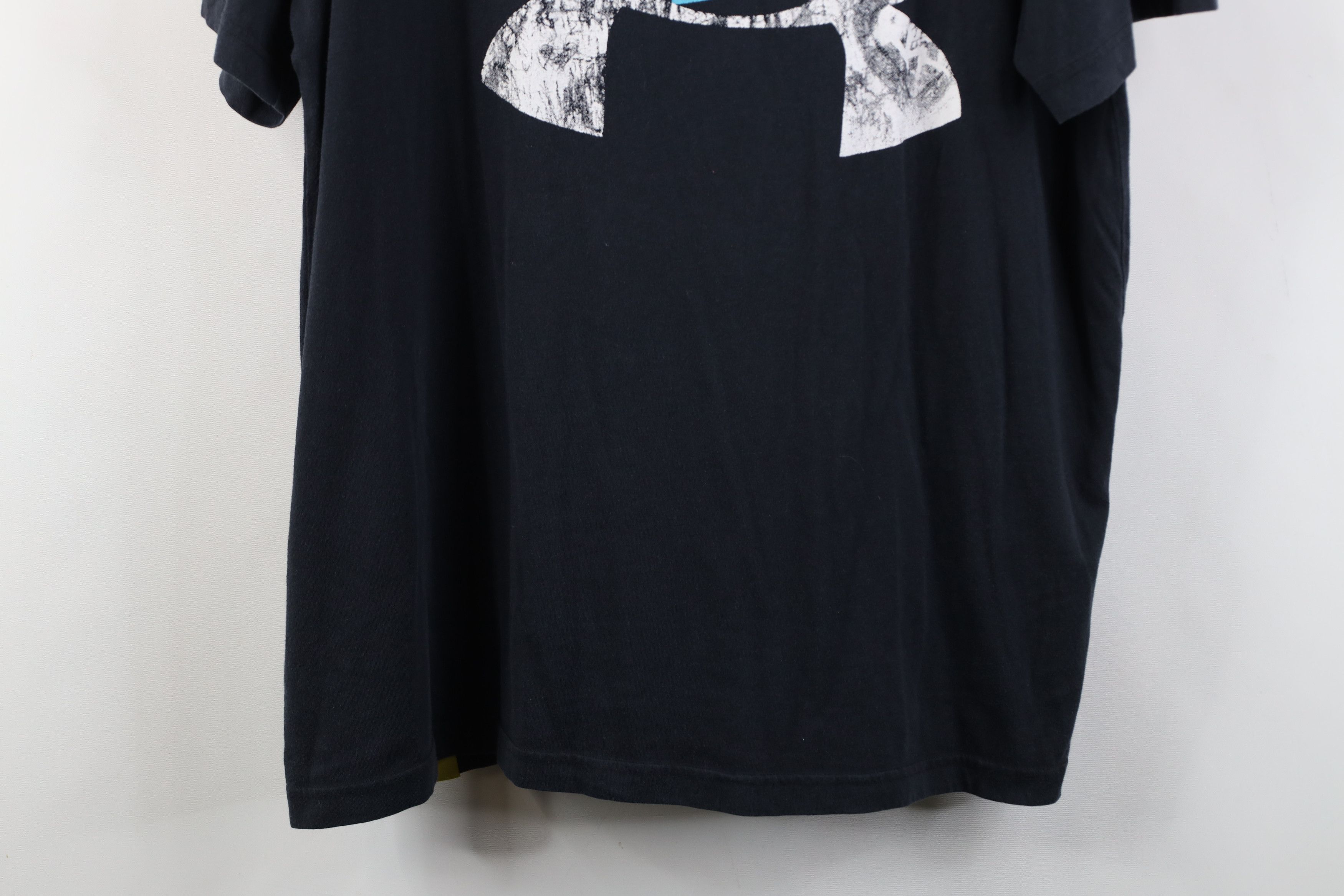 Under Armour Under Armour Mountain Big Logo Short Sleeve T-Shirt Black Size US XL / EU 56 / 4 - 3 Thumbnail