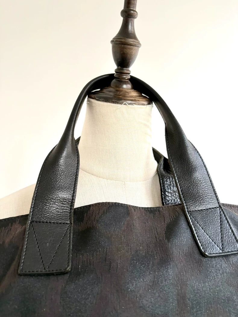Vivienne Westwood Vivienne Westwood size os Black and brown leopard print han Size ONE SIZE - 3 Thumbnail