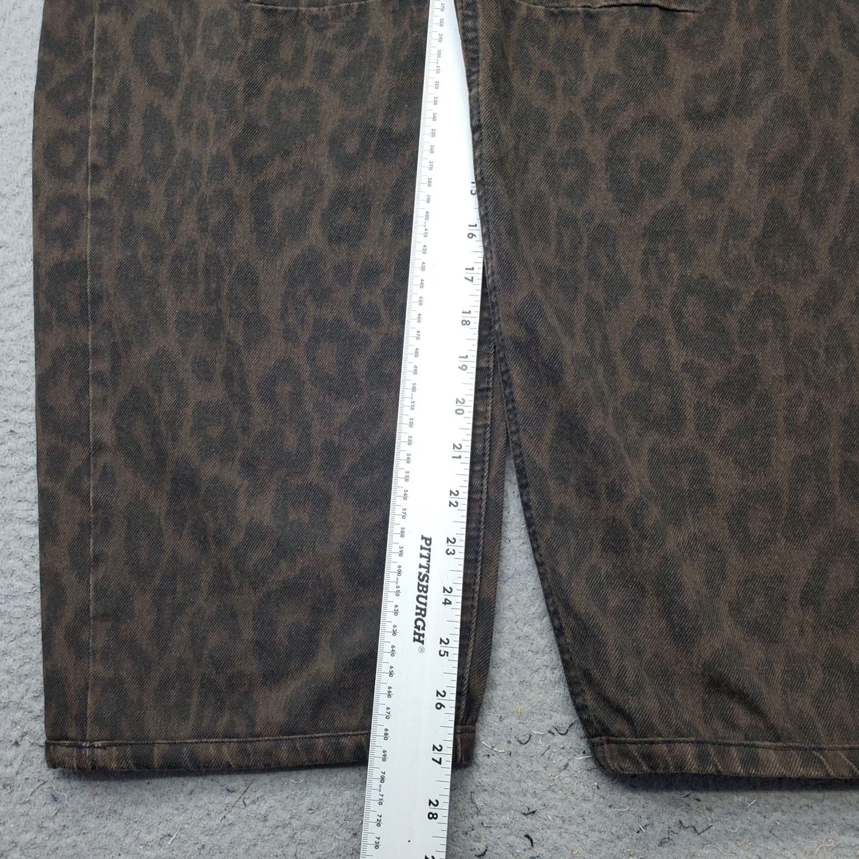 Urban Outfitters BDG Urban Outfitters Jeans Womens 24W Multicolor Leopard Print Wide Leg Baggy Size 42" / US 20 - 4 Thumbnail