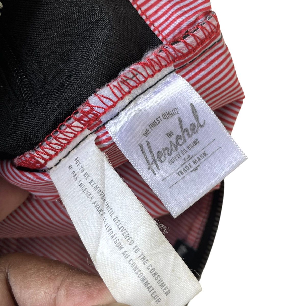 Herschel Supply Co. Herschel Supply Co. USA Magnetic Foldable Clutch Sleeve Size ONE SIZE - 9 Thumbnail