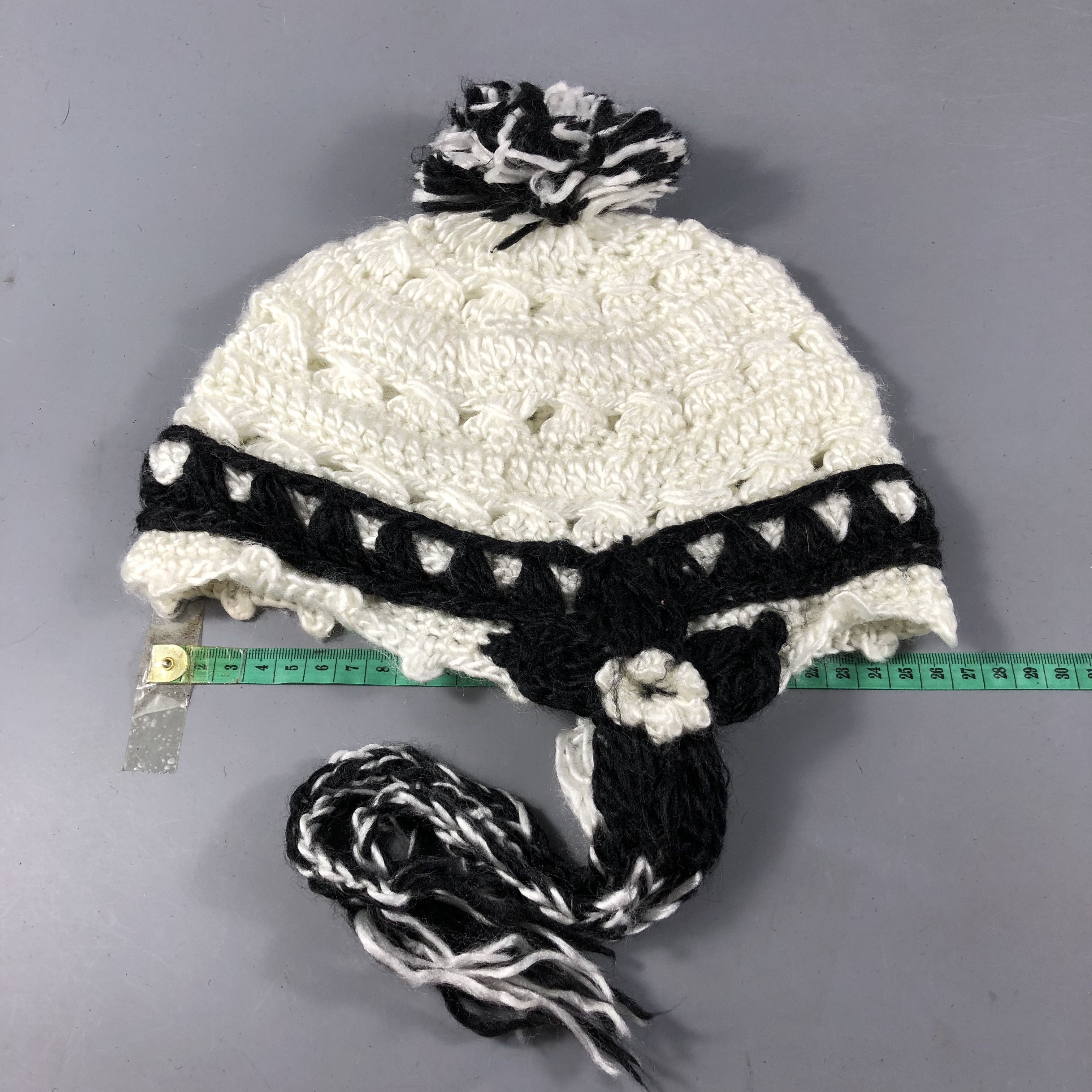 Japanese Brand Knit Crochet Earflap Beanie Snowcap Snow Hat B906 Size ONE SIZE - 4 Thumbnail