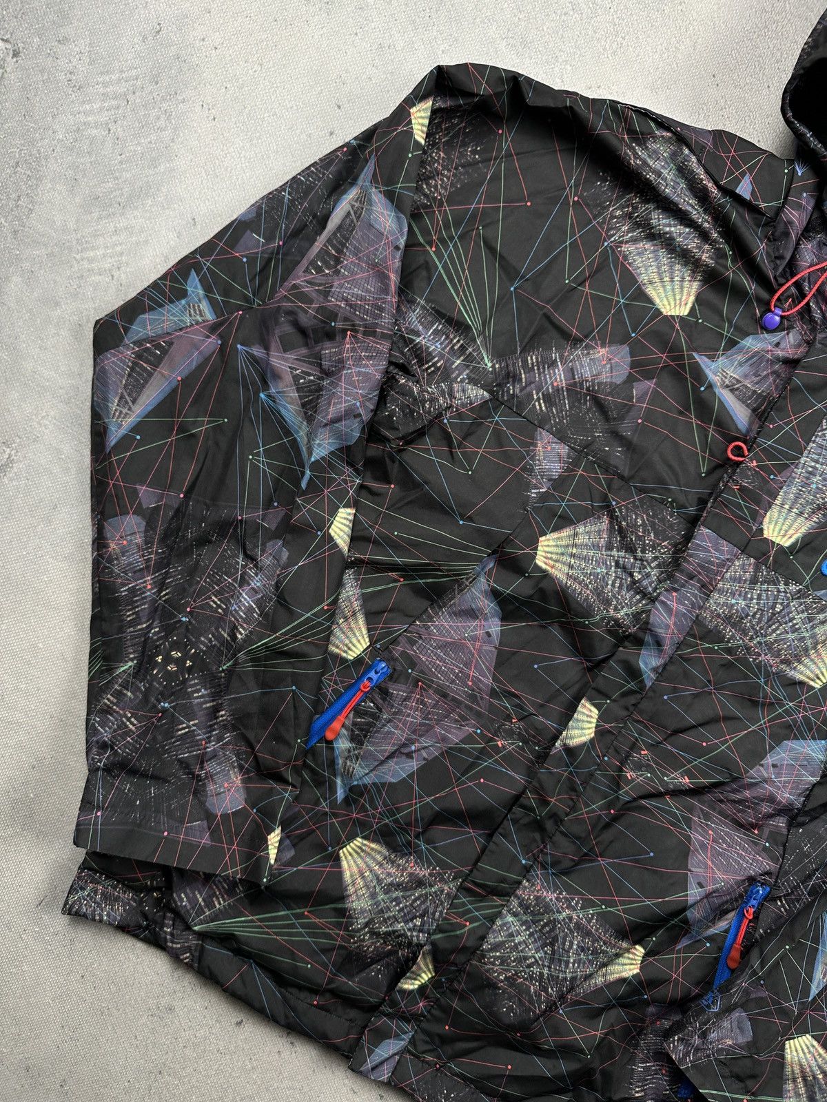 Nike Vintage Nike TN Windbreaker Jacket Abstract Graphic Rare 90s Size US M / EU 48-50 / 2 - 4 Thumbnail