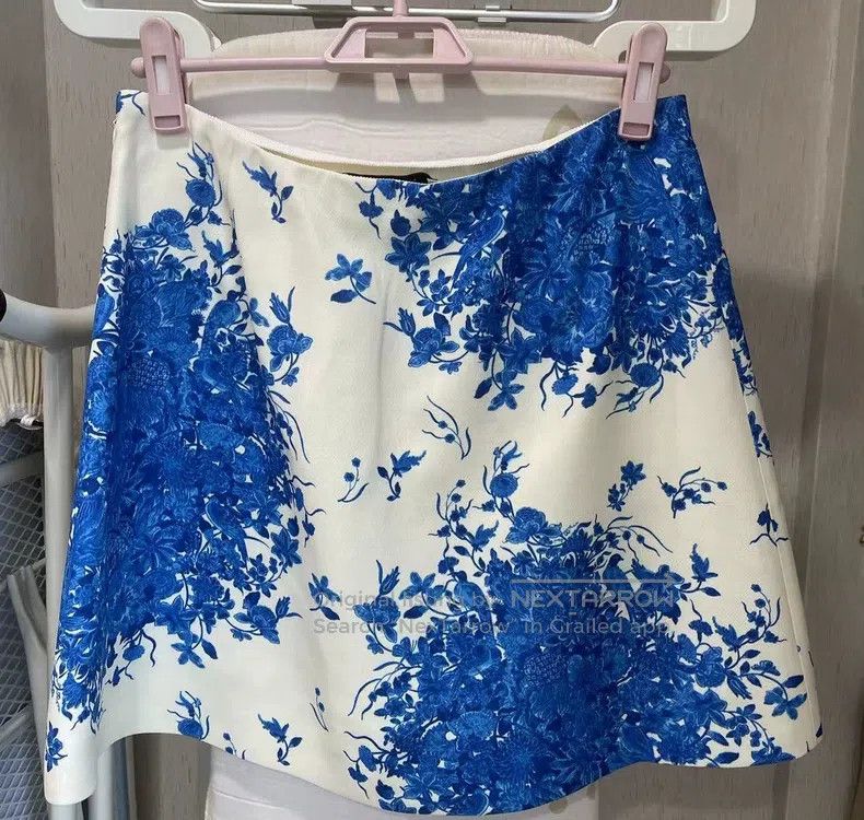 Other Valentino Silk skirt Size L / US 10 / IT 46 - 2 Thumbnail