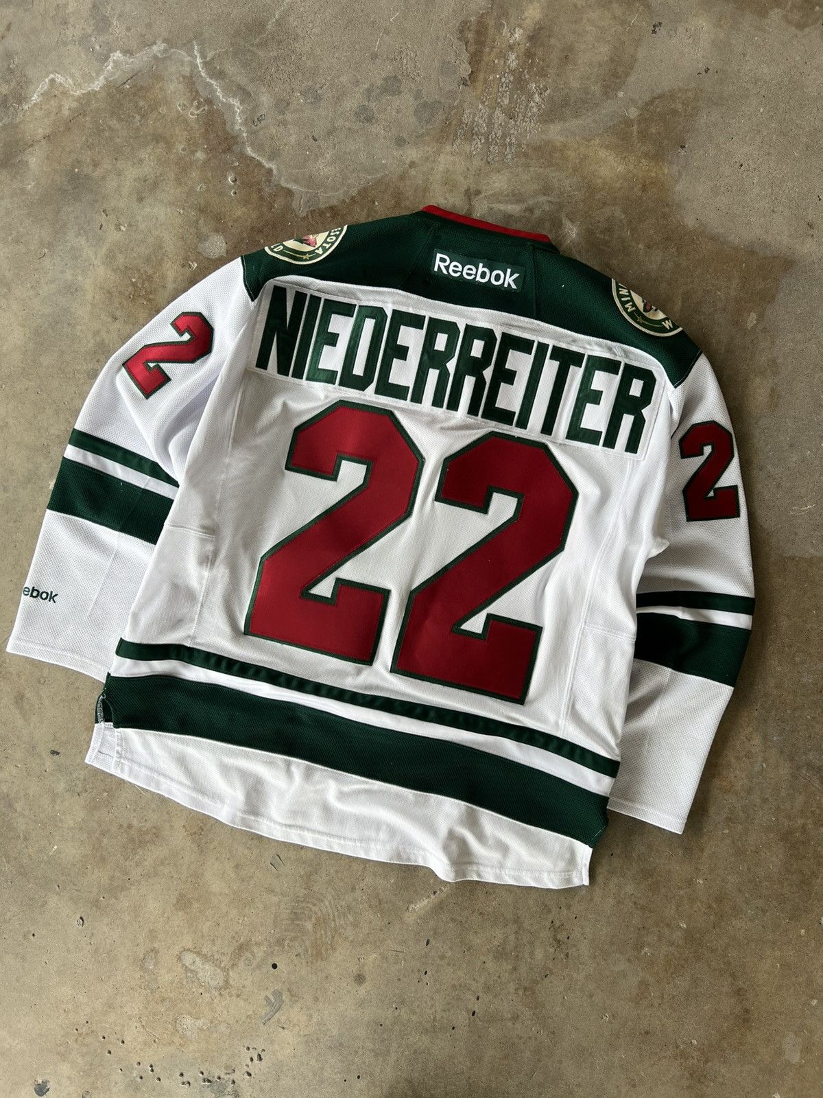 NHL Vintage NHL Minnesota Wild Niederreiter Hockey Jersey Size US M / EU 48-50 / 2 - 4 Thumbnail