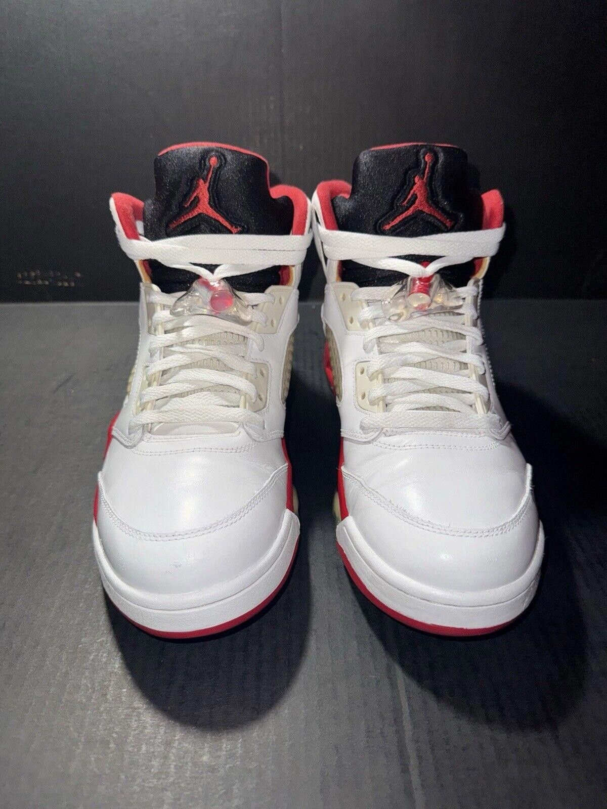 Jordan Brand Nike Air Jordan 5 Retro Fire Red Black 136027-120 Sz 11 Size US 11 / EU 44 - 3 Thumbnail