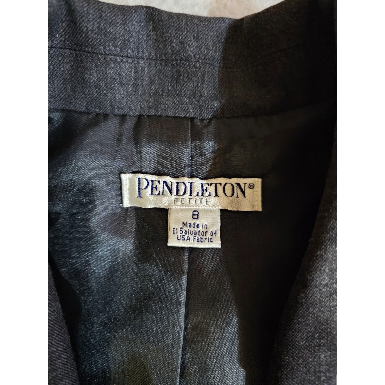 Pendleton VINTAGE Pendleton Petite Virgin Wool Blazer Suit Jacket Women's Size 8 Gray 3 Button Blazer Mildly Used Size M / US 6-8 / IT 42-44 - 4 Thumbnail