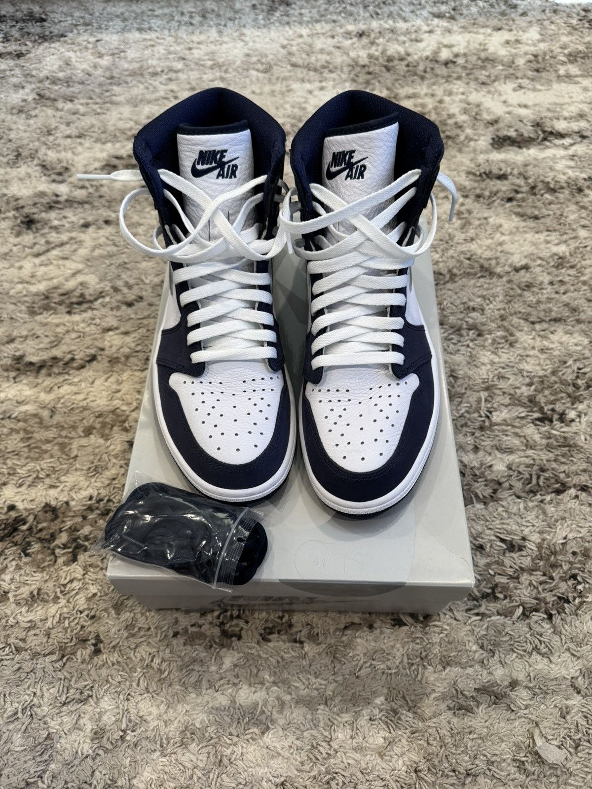 Jordan Brand Air Jordan 1 Retro High Size US 10 / EU 43 - 2 Thumbnail