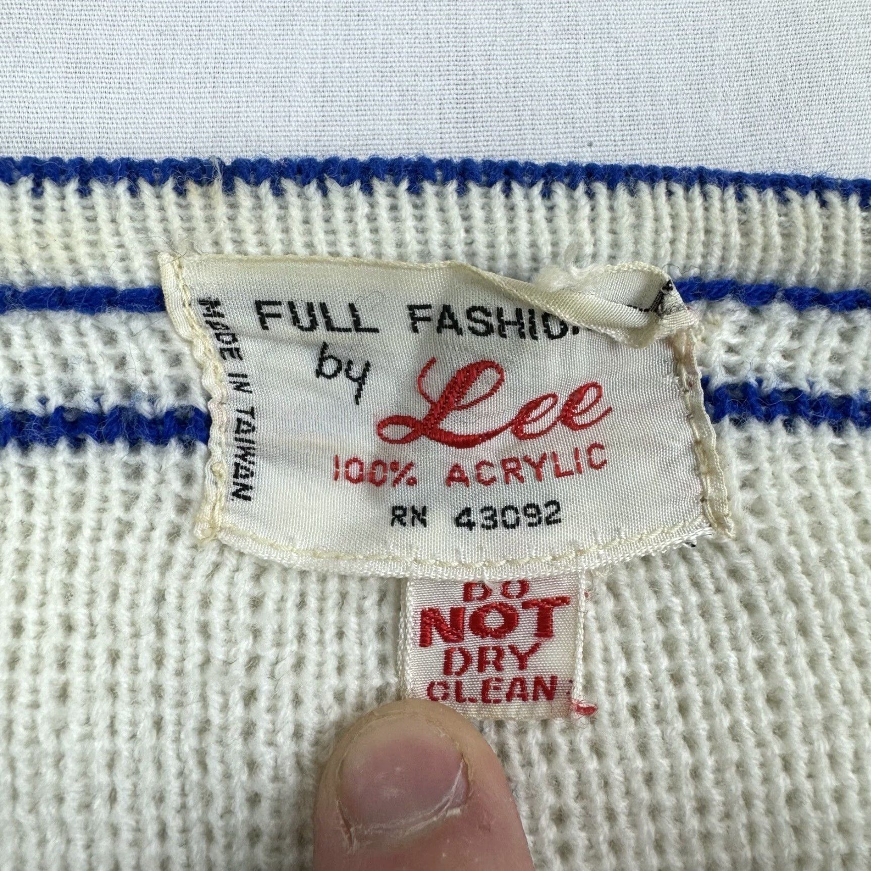 Lee VINTAGE Lee Cardigan Sweater Womens M White Striped 60s Knit Full Fashioned Size M / US 6-8 / IT 42-44 - 6 Thumbnail