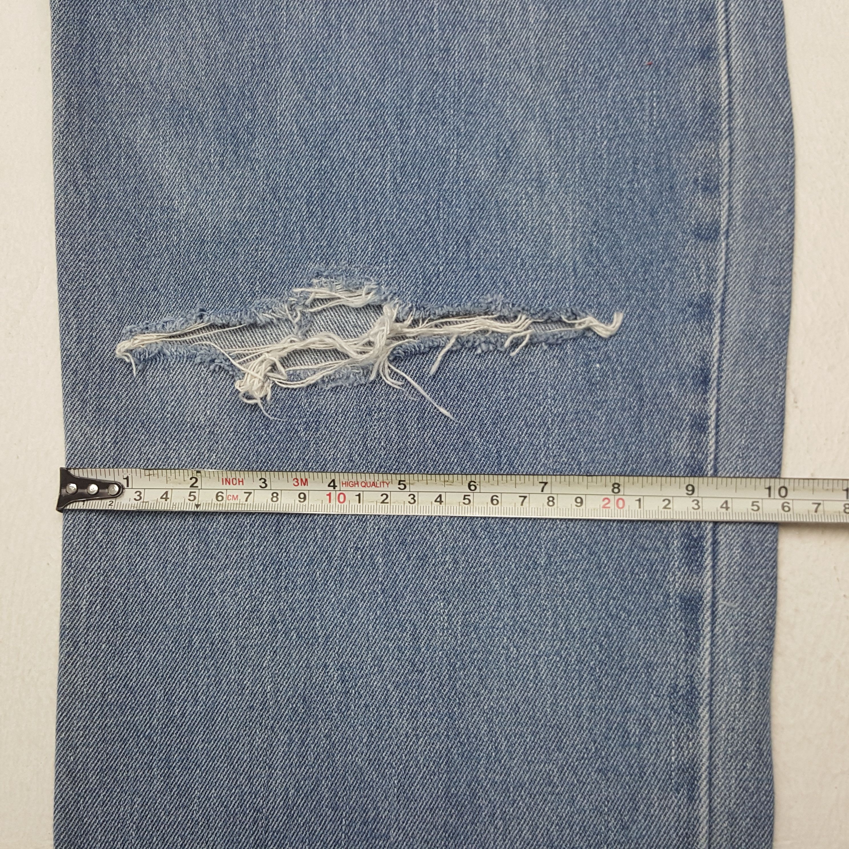 Levi's × Vintage Vintage Levi's 550 Distressed Style Denim Jeans Size US 35 - 10 Thumbnail