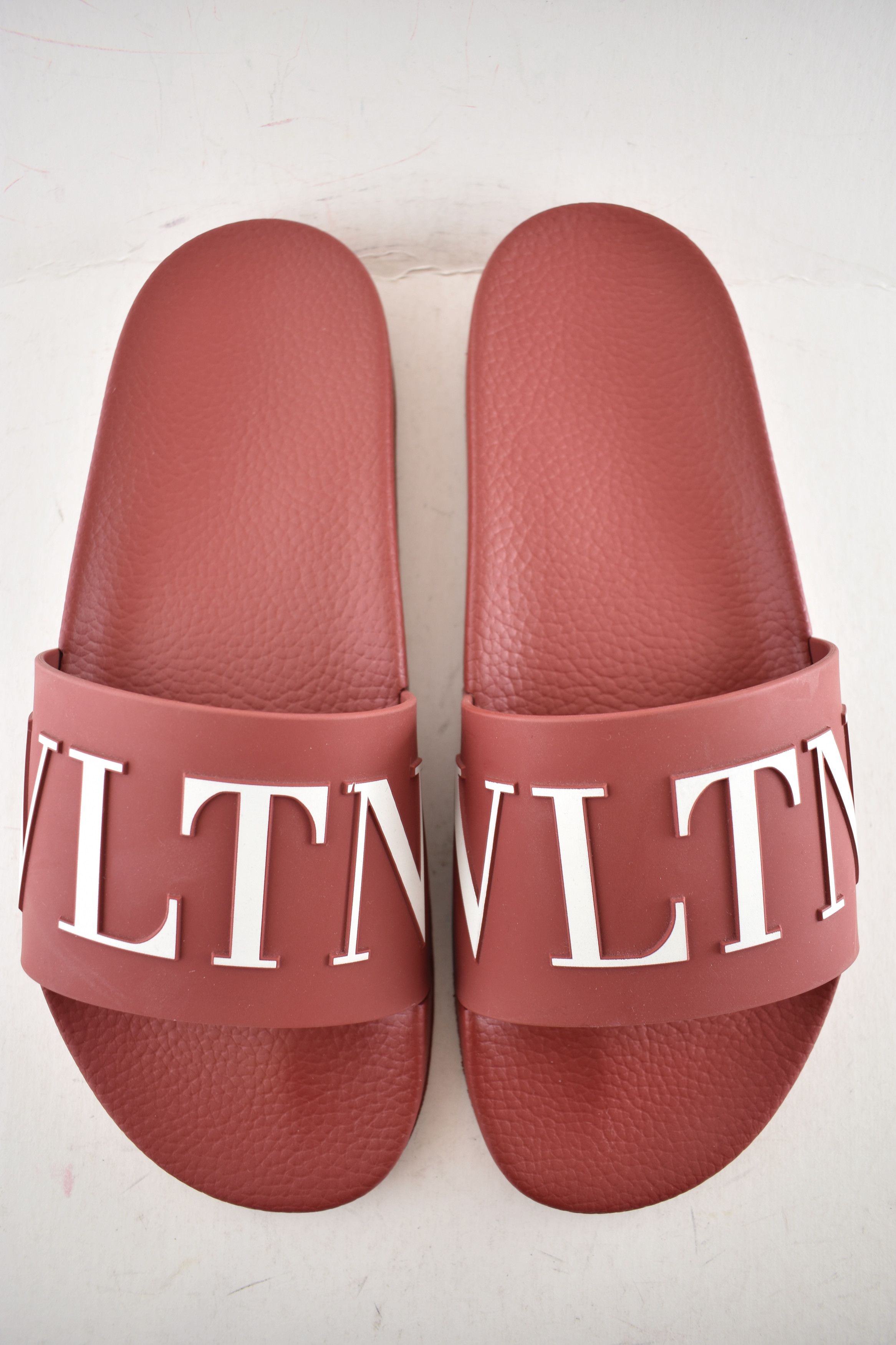 Valentino Garavani VLTN White Logo Rubber Pool Slide Sandal Flip 44 11 Size US 11 / EU 44 - 7 Thumbnail