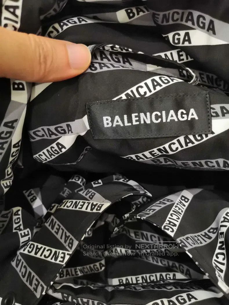 Balenciaga Balenciaga Full logo windbreaker jacket Size US S / EU 44-46 / 1 - 7 Thumbnail