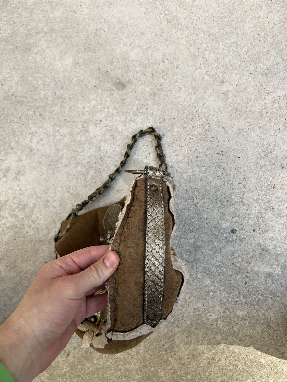 Guess Guess Camel brown padded Shoulder Bag Y2K monogram print Bag Size ONE SIZE - 5 Thumbnail