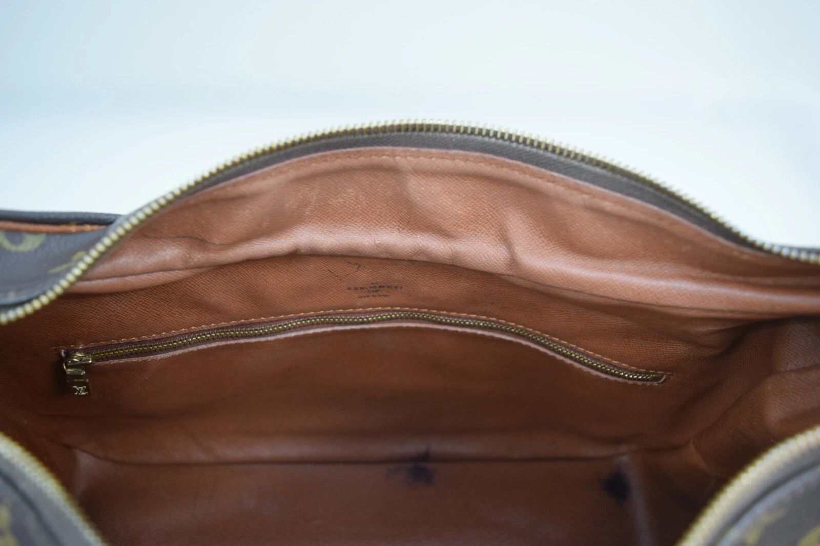 Louis Vuitton Louis Vuitton Boulogne GM Shoulder Bag Monogram M51260 Size ONE SIZE - 16 Thumbnail