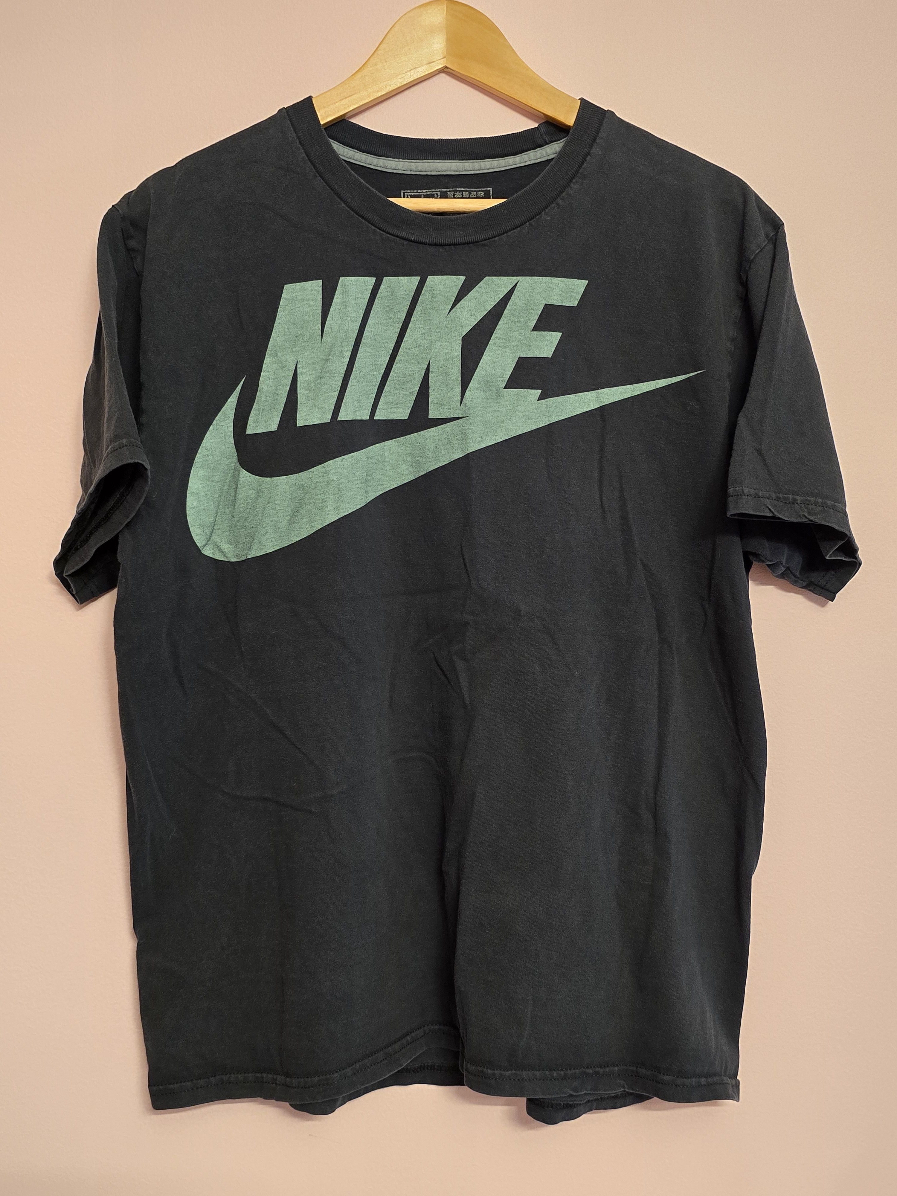 Nike × Vintage Vintage Nike T-Shirt Size US L / EU 52-54 / 3 - 1 Thumbnail