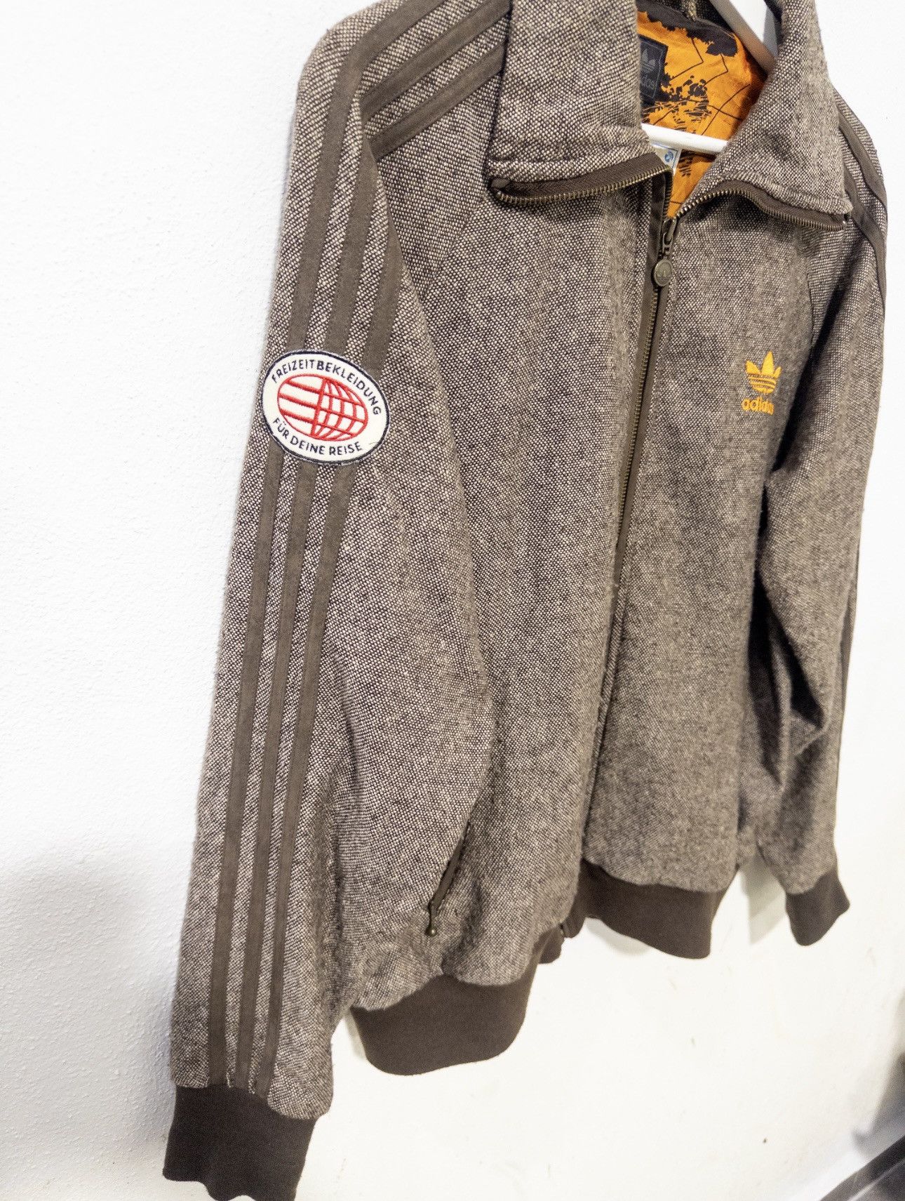 Adidas AdidasXFreizeitbekleidungXVintage Size US M / EU 48-50 / 2 - 4 Thumbnail