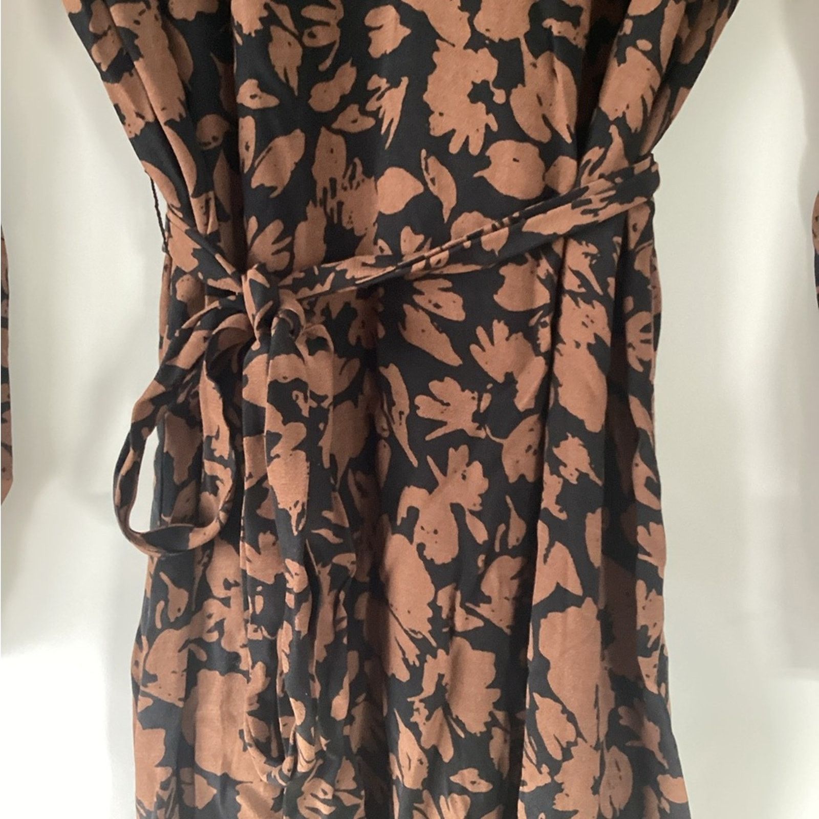 Rails NWT Rails Fabian Crepe Black & Brown Print Midi Dress Sz S Size S / US 4 / IT 40 - 5 Thumbnail