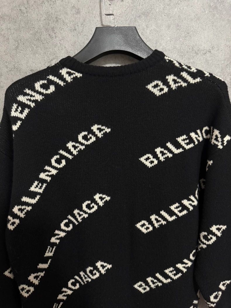 Balenciaga Balenciaga Round Neck Sweater Full of Bullet Screen Size US S / EU 44-46 / 1 - 6 Thumbnail