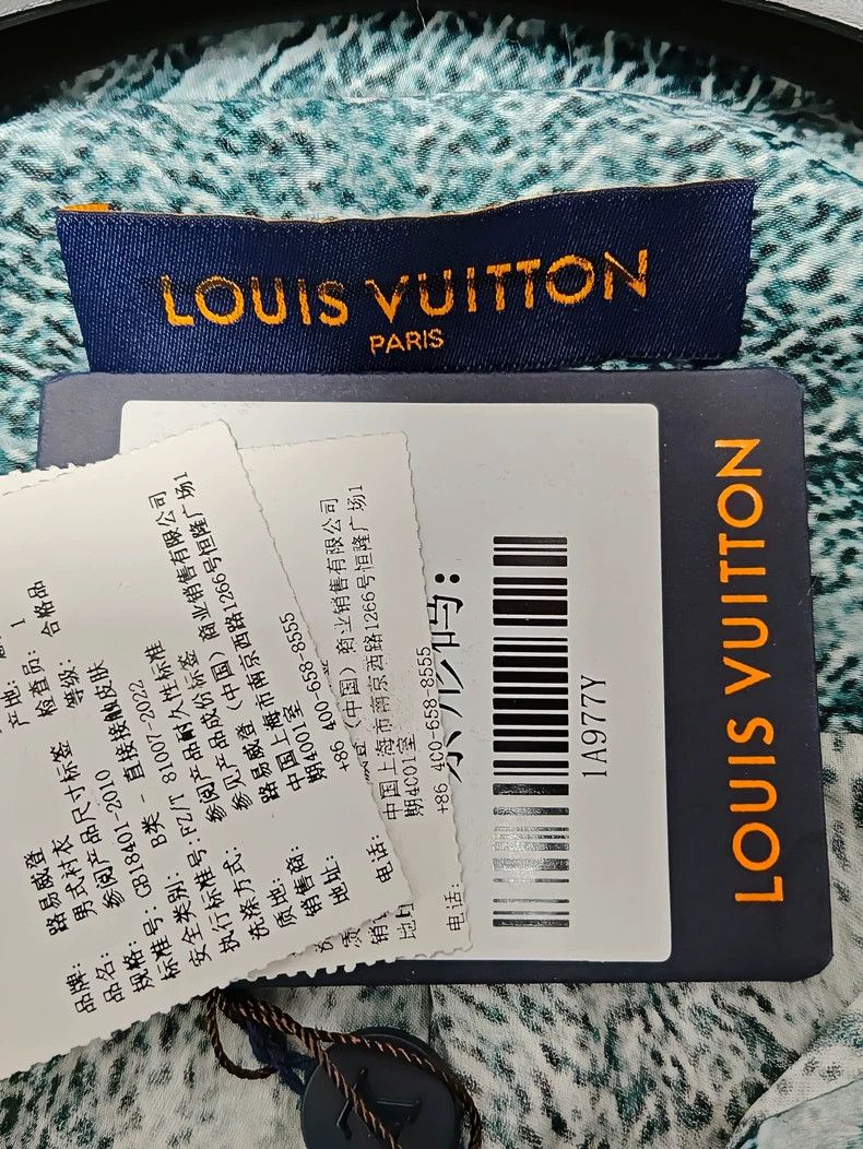 Louis Vuitton LOUIS VUITTONMarble printed casual short sleeve shirt 2503- Size US S / EU 44-46 / 1 - 4 Thumbnail