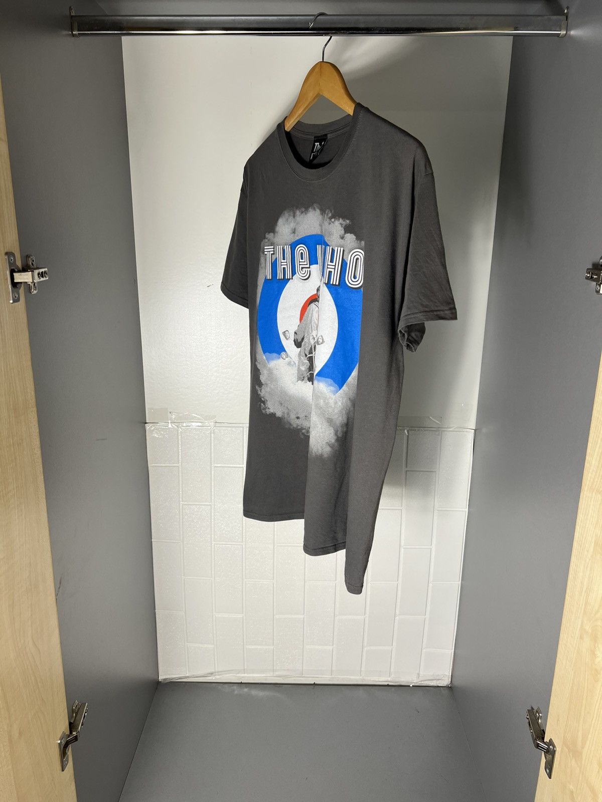 Band Tees VINTAGE THE WHO WORLD TOUR ROCK T-SHIRT RETRO METAL Y2K 90s Size US XL / EU 56 / 4 - 4 Thumbnail