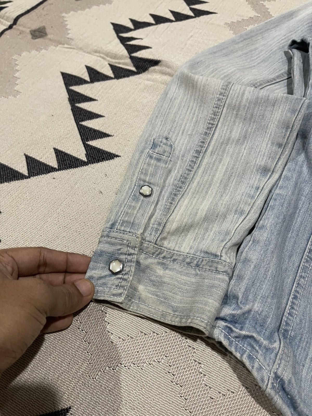 In The Attic 2000s IN THE ATTIC “ROCKERS HEAVEN” DENIM BUTTON UP Size US M / EU 48-50 / 2 - 13 Thumbnail