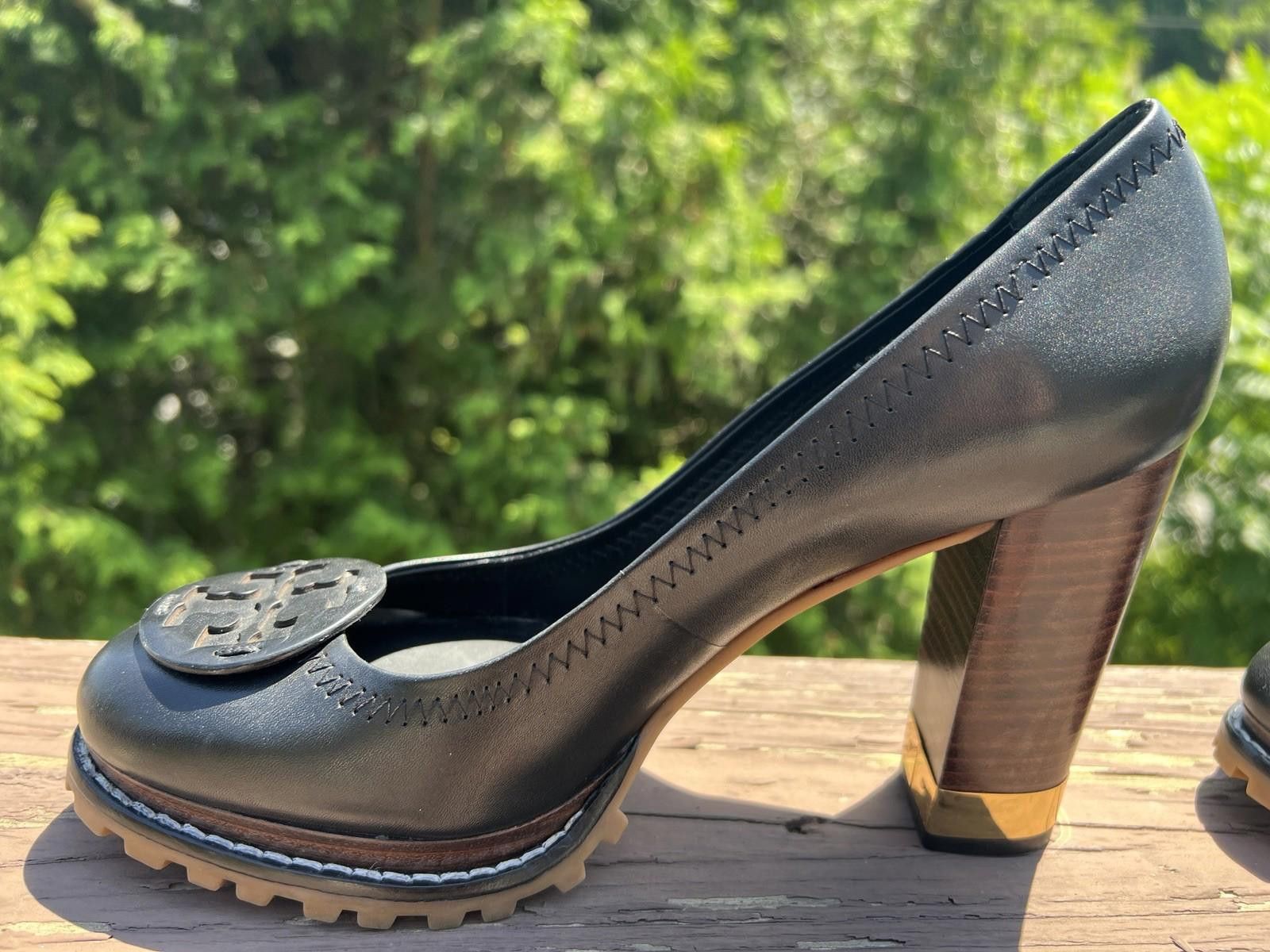 Tory Burch Tory Burch LEANNE Lug Pumps Black Leather Y2K Preppy Sz 8.5 Size US 8.5 / IT 38.5 - 5 Thumbnail