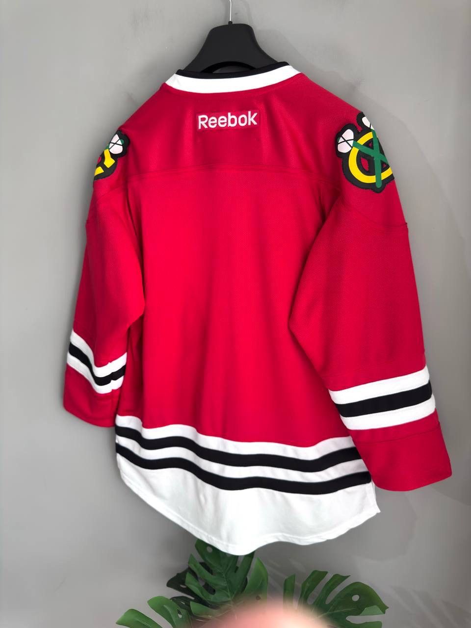 Reebok Reebok Chicago Blackhawks NHL Red Hockey Jersey, Size M Size US M / EU 48-50 / 2 - 13 Thumbnail