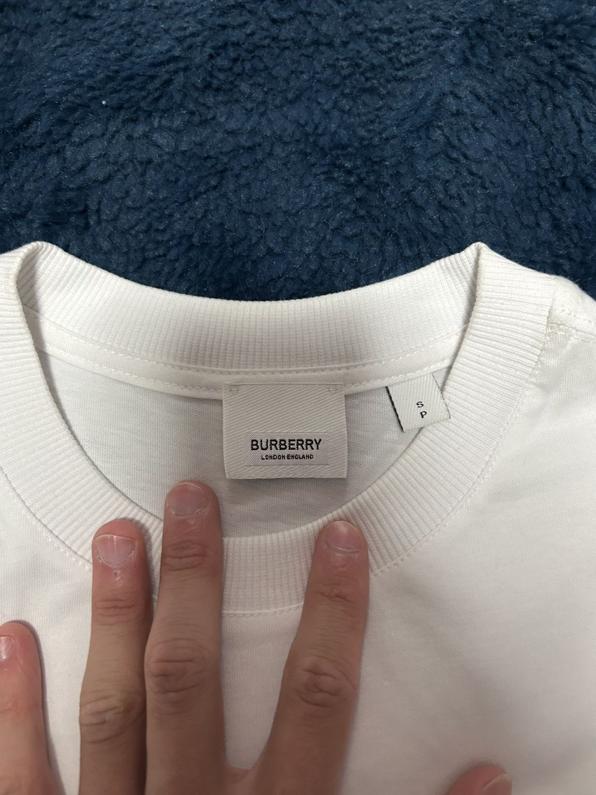 Burberry Burberry tee runs big Size US S / EU 44-46 / 1 - 3 Thumbnail