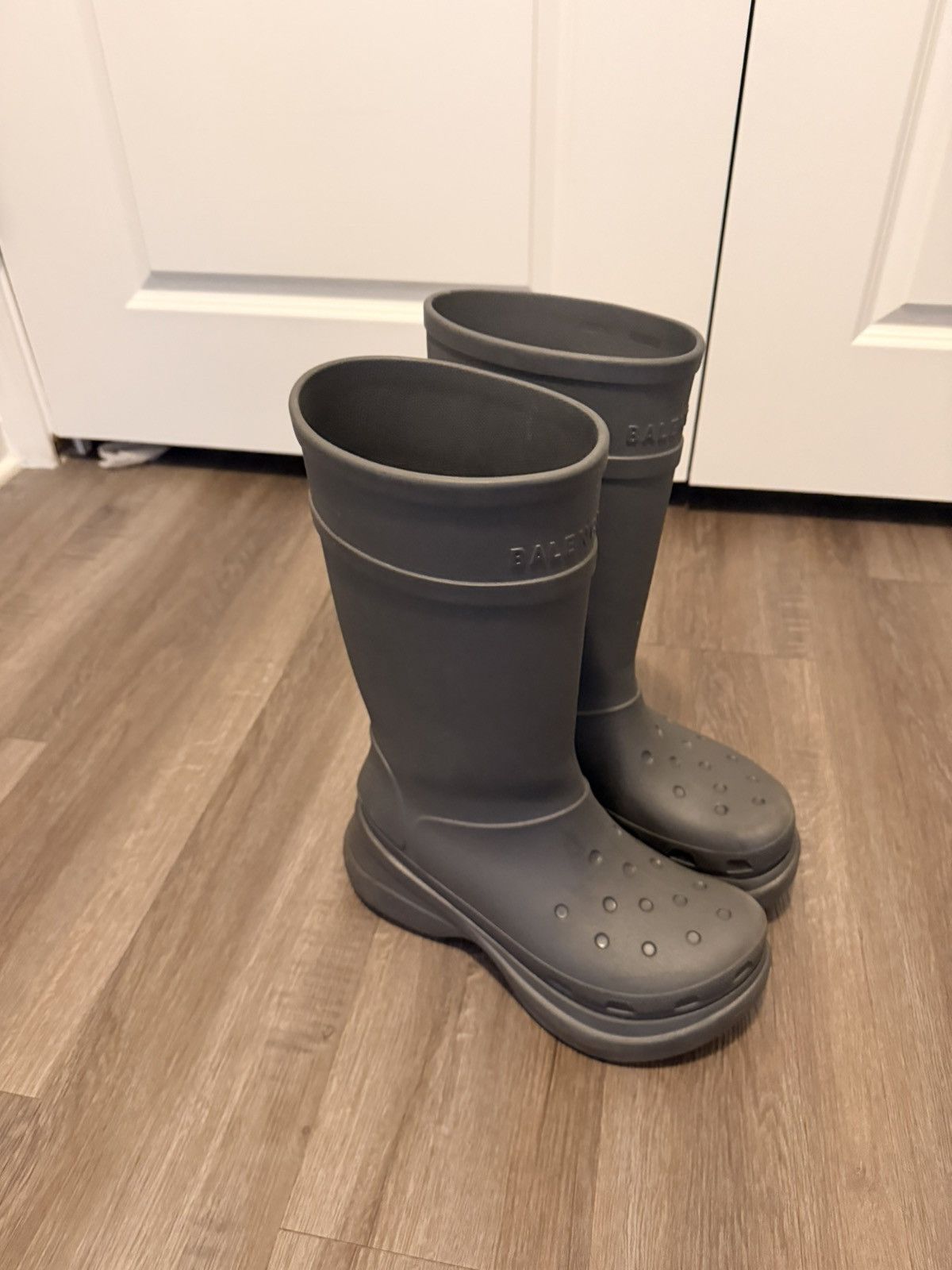 Balenciaga Grey Balenciaga x Crocs Boot Size US 11 / EU 44 - 4 Thumbnail