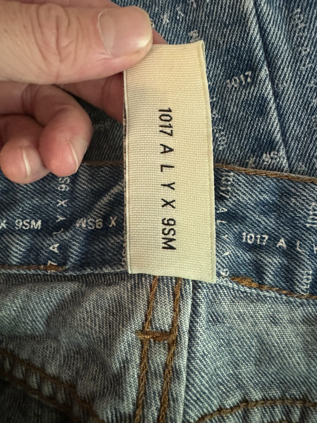 1017 ALYX 9SM Alyx Allover Print Jeans Size US 32 / EU 48 - 4 Thumbnail