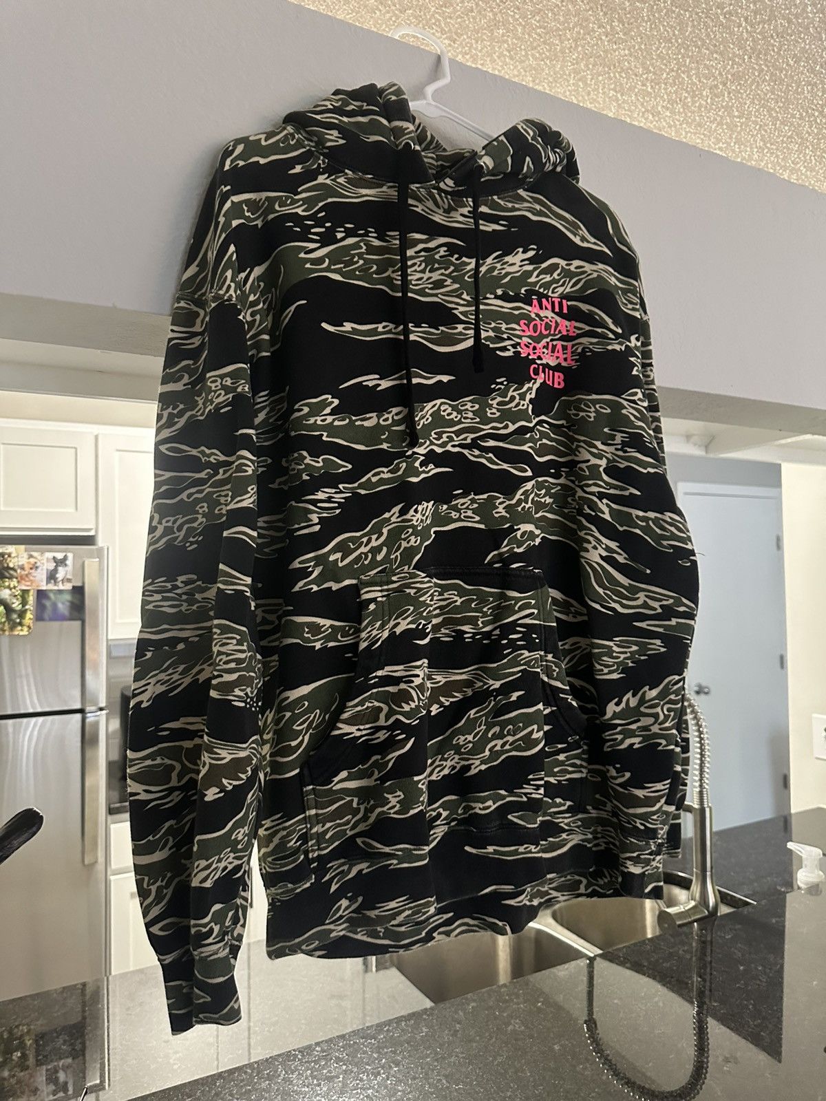 Anti Social Social Club Anti Social Social Club pink logo Cheetah Camo Hoodie Size US L / EU 52-54 / 3 - 1 Thumbnail
