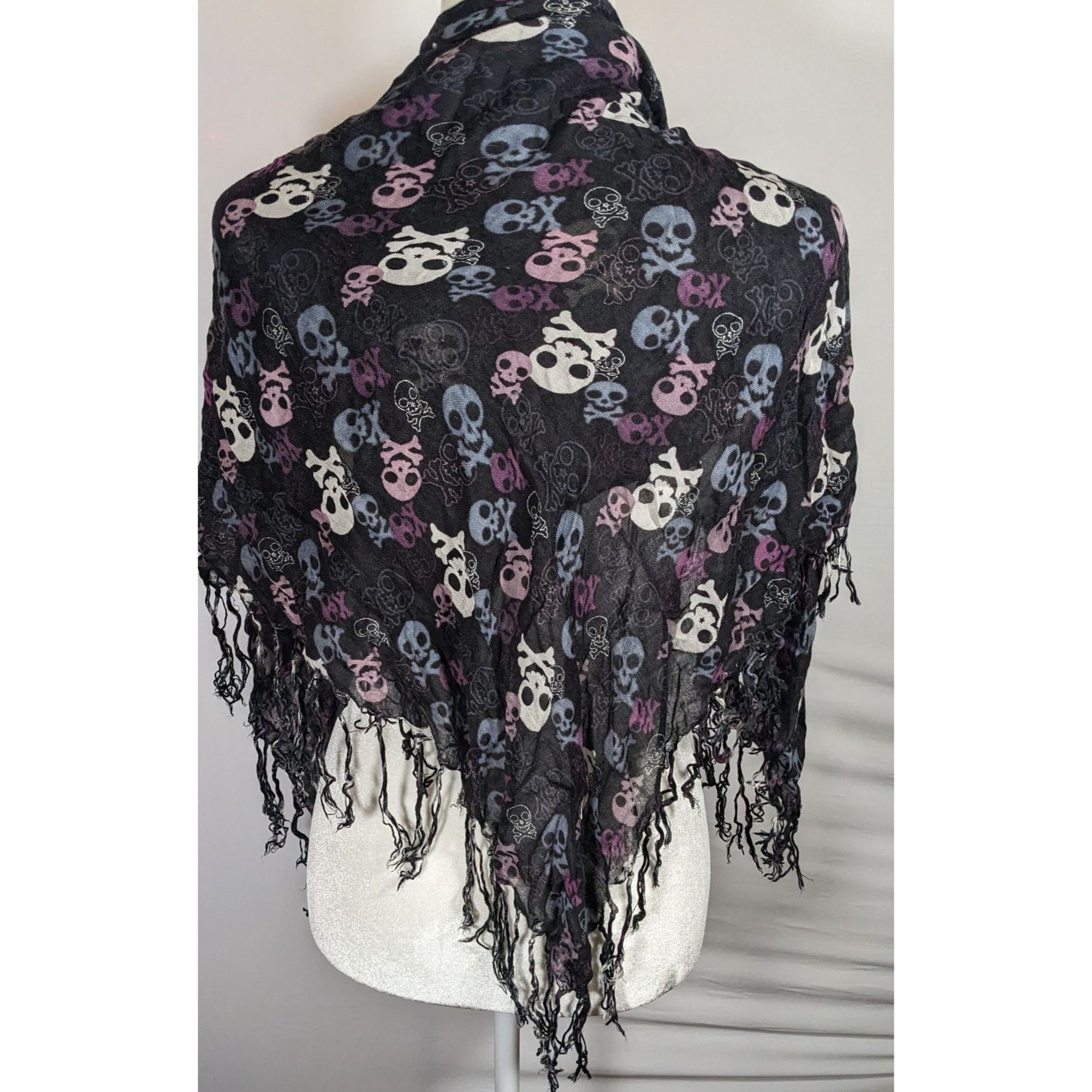 Other Gothic Y2K Skull And Crossbone Lightweight Scarf With Fringe Size ONE SIZE - 6 Thumbnail
