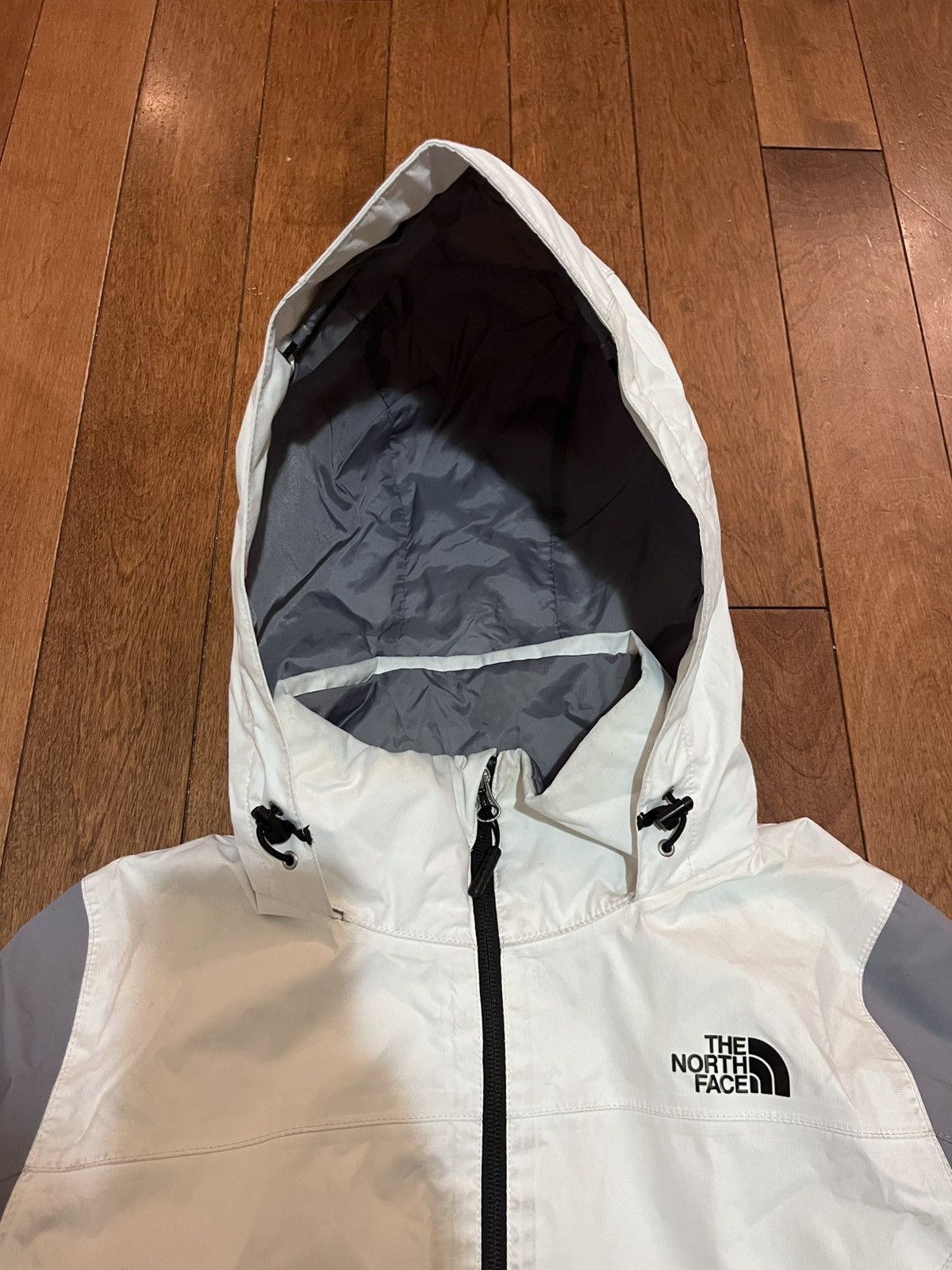 The North Face The north face windbreaker Size M / US 6-8 / IT 42-44 - 1 Thumbnail