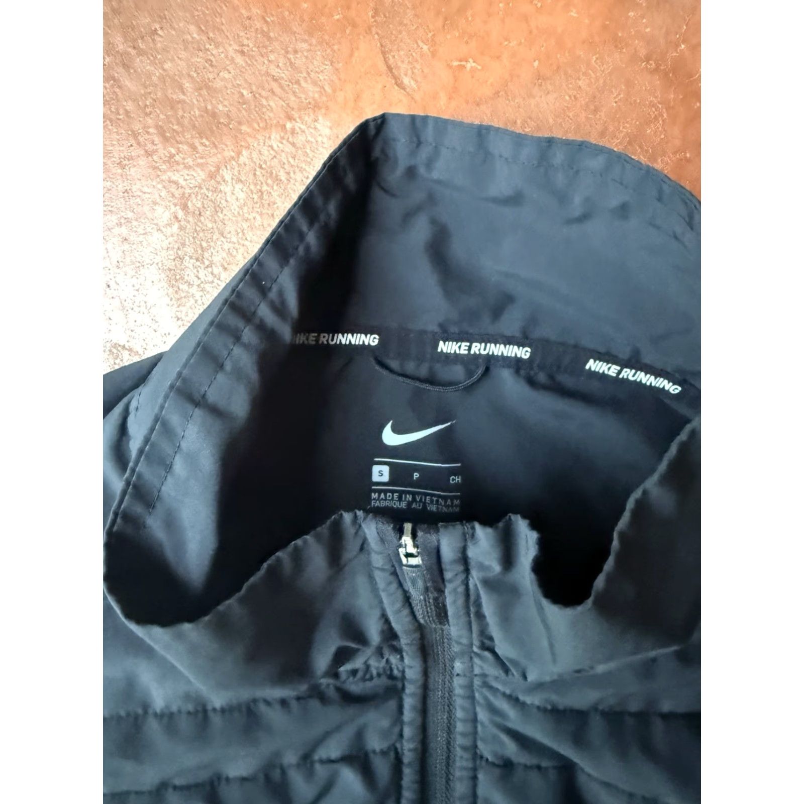 Nike Nike Women’s Vest Puffer Running Division Essential Small Black Full Zip Size S / US 4 / IT 40 - 2 Thumbnail