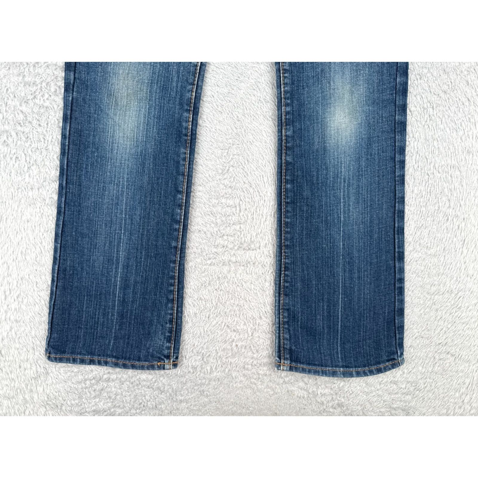 Old Navy Old Navy Jeans Women's Jeans Boots Old Navy Jeans Boots Junior Size 1 28x29 Blue Denim Medium Wash Bootcut Low Rise 28 29 Women 90s? Size 25" / US 0 / IT 36 - 2 Thumbnail
