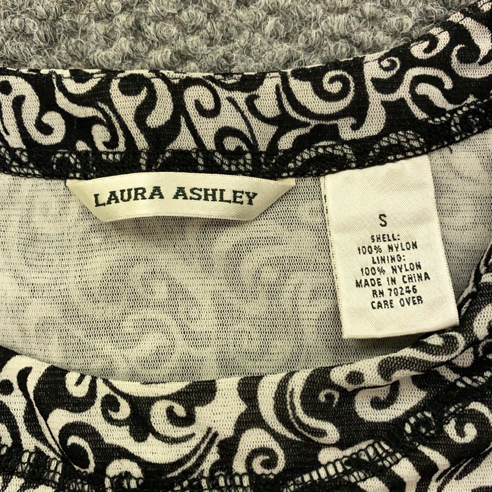 Laura Ashley Laura Ashley Womens Shirt Small White Black Sleeveless Scoop Neck Lined Size S / US 4 / IT 40 - 5 Thumbnail