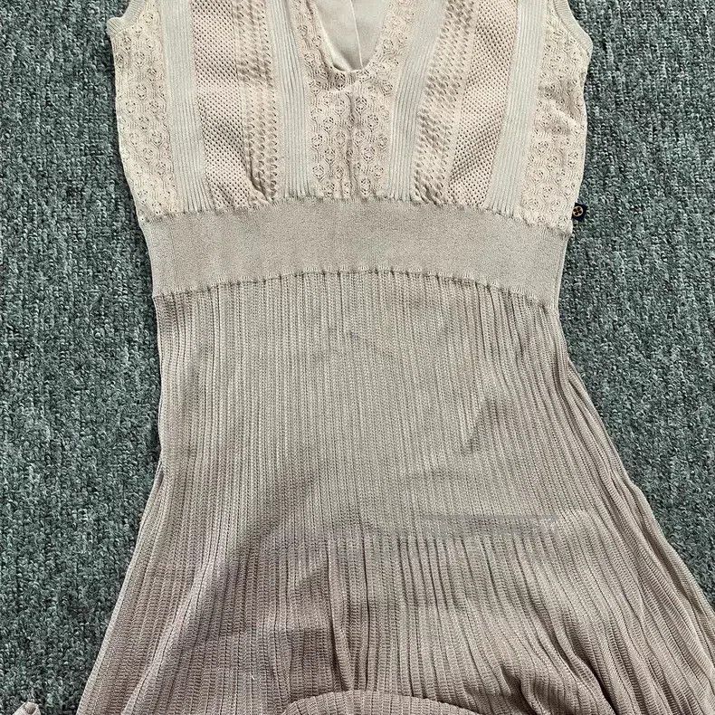Louis Vuitton Louis Vuitton dress Size XS / US 0-2 / IT 36-38 - 6 Thumbnail