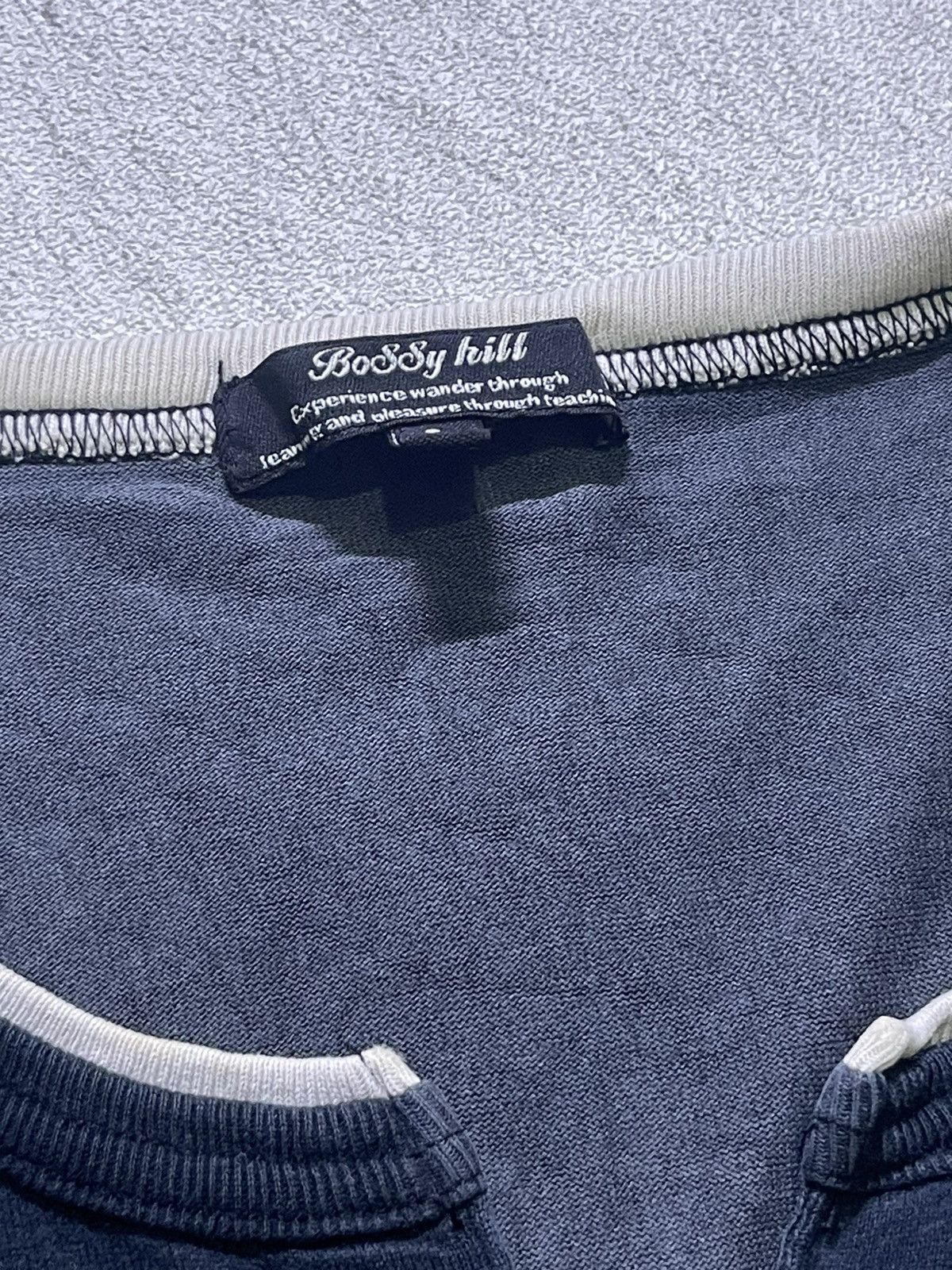 Japanese Brand Vintage Y2K BOSSY HILL short sleeve tshirt Size US M / EU 48-50 / 2 - 4 Thumbnail
