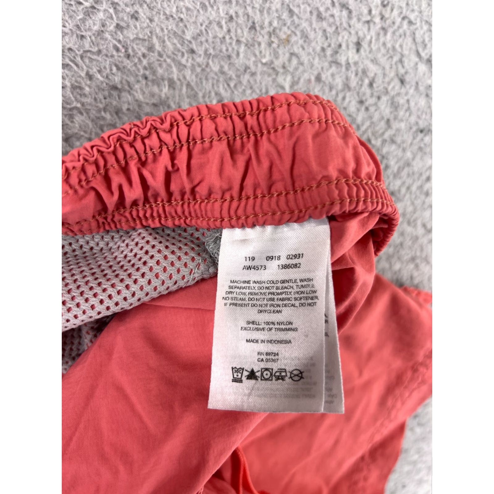 Pinko Columbia Shorts Women L Pink 100% Nylon Running Gym Zip Pocket Elastic Waist Inseam 6 in - Activewear Outdoors Casual Workwear Size 36" / US 14 / IT 50 - 4 Thumbnail