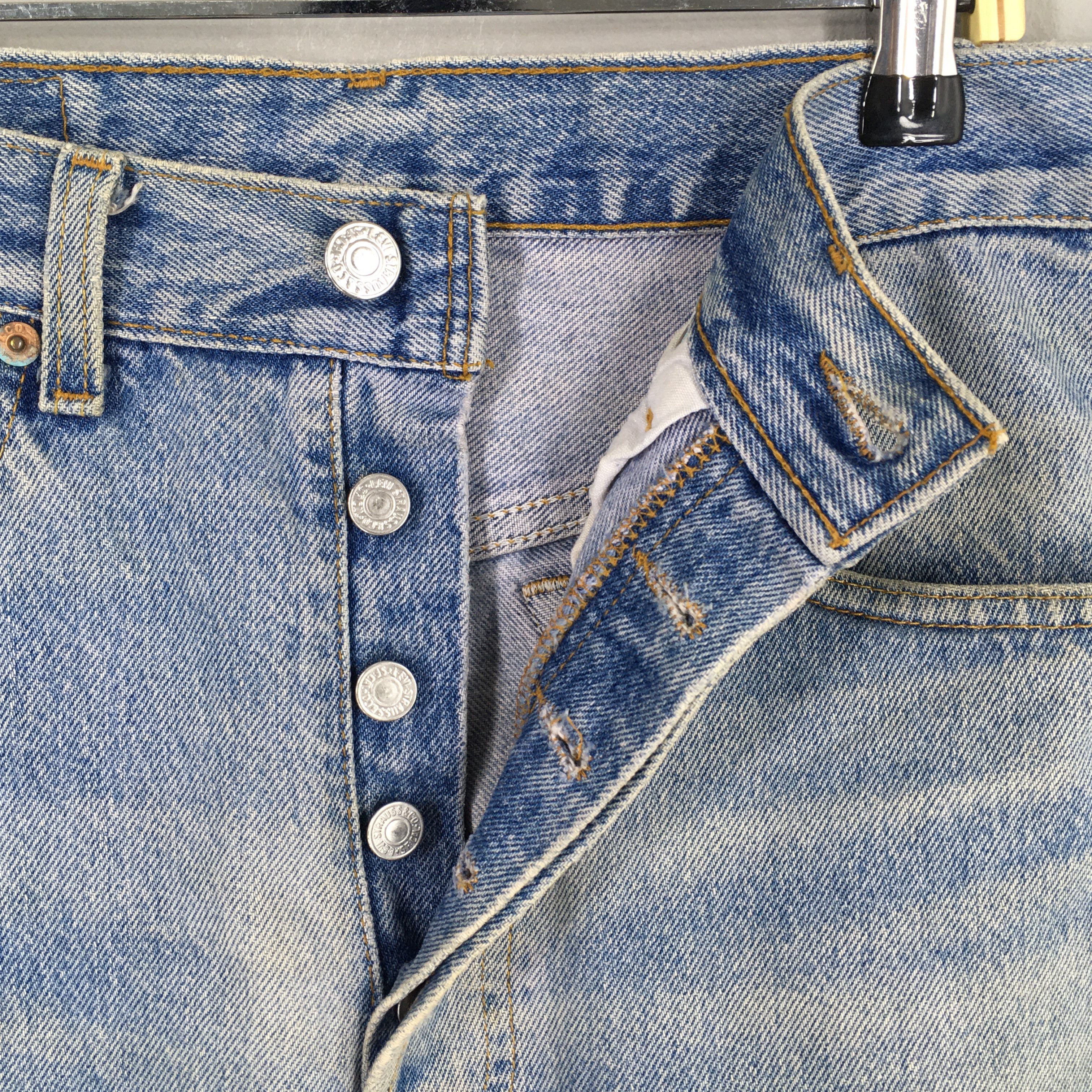 Levi's Size 29x30 Vintage 90s Levi's 501 Faded Blue Jeans S599 Size US 29 - 6 Thumbnail
