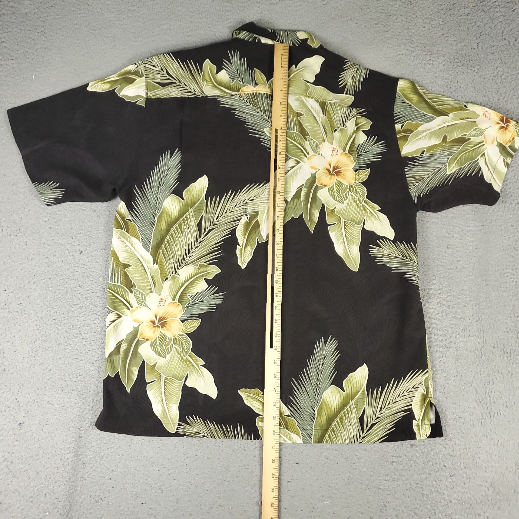 Tommy Bahama Tommy Bahama Shirt Mens Large Black Floral Hawaiian Button Up Short Sleeve Size US L / EU 52-54 / 3 - 4 Thumbnail