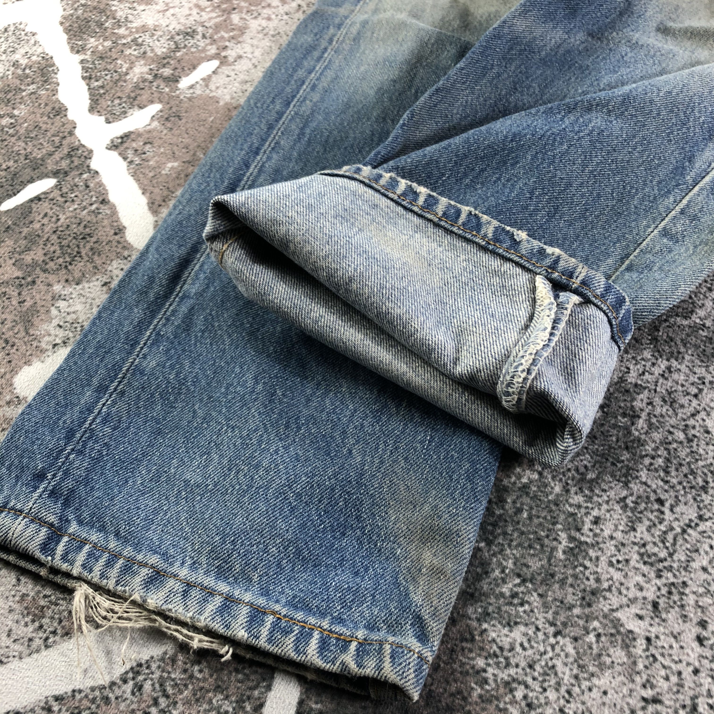 Levi's Vintage Levis 501 Jeans Rusty Ripped Denim KJ2452 Size US 28 / EU 44 - 7 Thumbnail