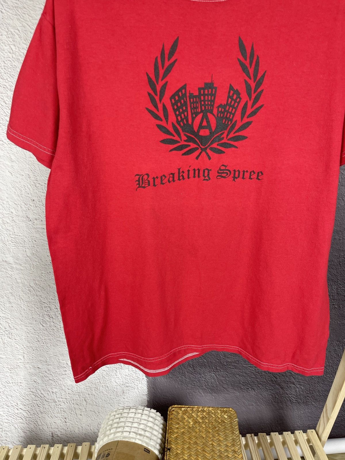 Band Tees Hanes vintage y2k Breaking Spree 2001 hype tee shirt Size US L / EU 52-54 / 3 - 5 Thumbnail