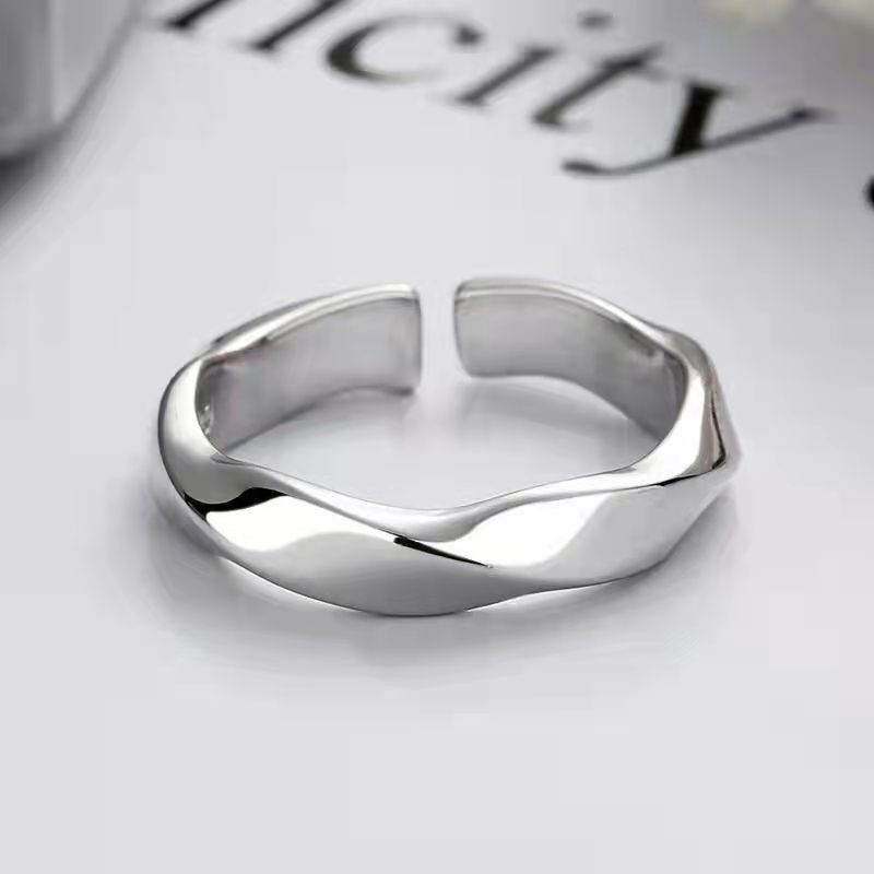 Jewelry Men's Retro Open Mobius Ring Size ONE SIZE - 1 Thumbnail