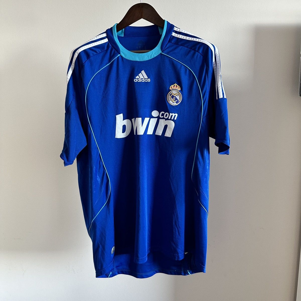 Adidas Real Madrid 2008-09 Away Shirt Jersey Size XL Size US XL / EU 56 / 4 - 1 Thumbnail