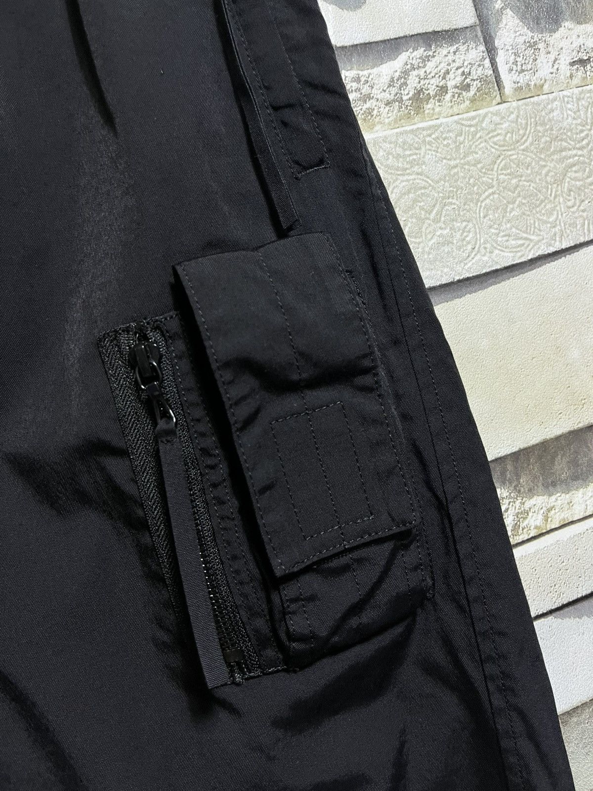 Julius JULIUS X I.T SS18 DRAWSTRING UTILITY PANTS BLACK Size US 30 / EU 46 - 5 Thumbnail