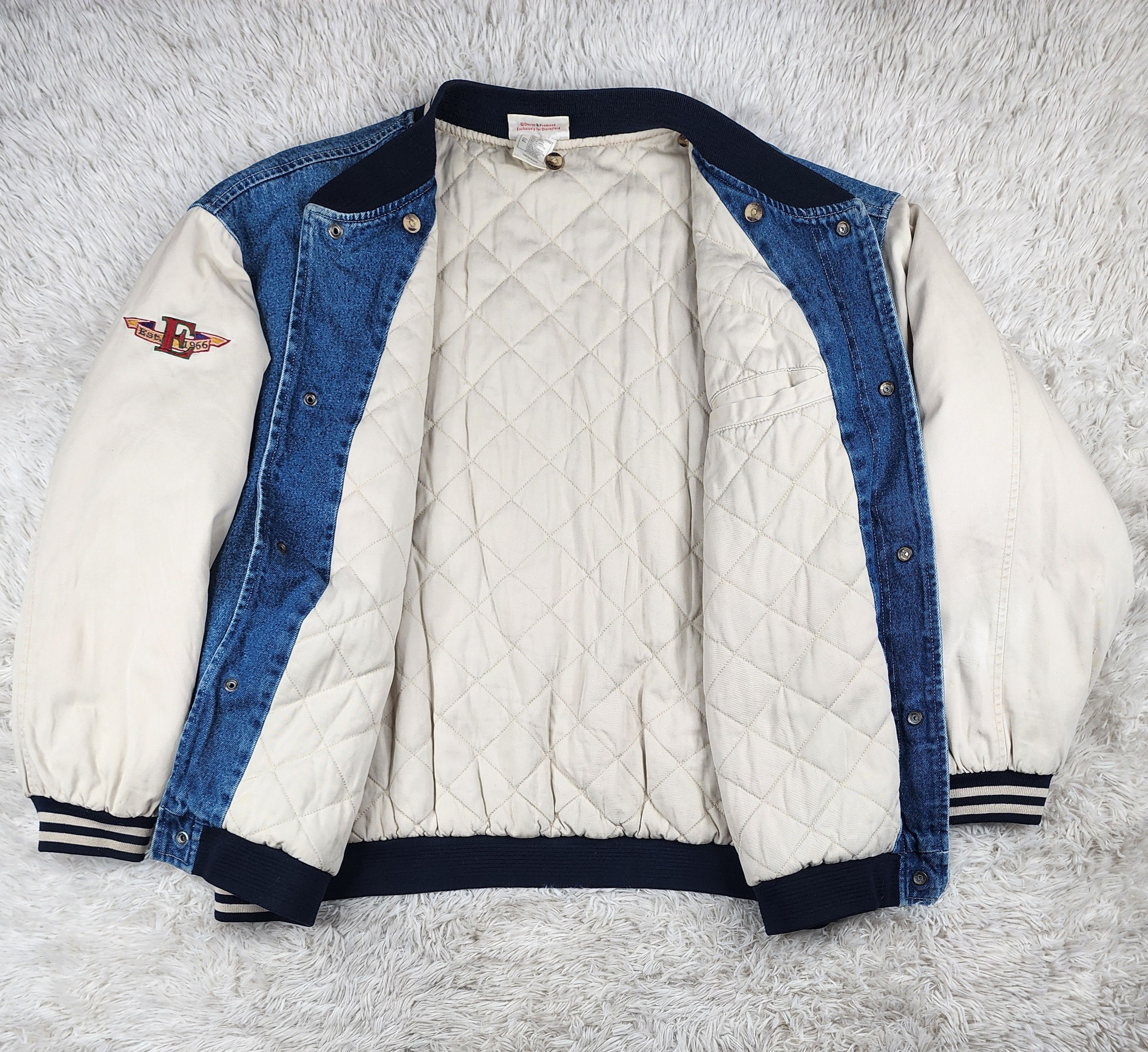 Disney Vintage Disney Eeyore friends forever denim jacket Size XL Size US XL / EU 56 / 4 - 7 Thumbnail